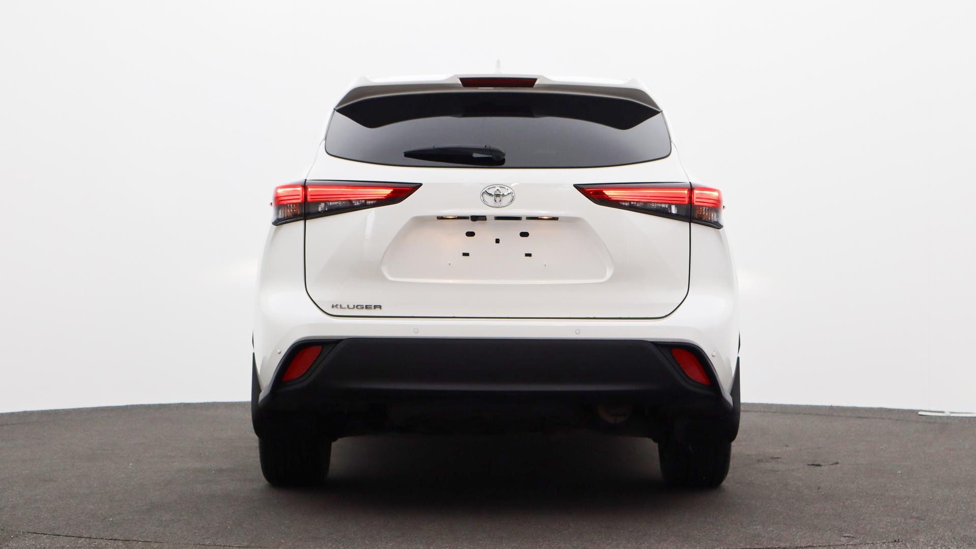 Toyota Kluger image 3