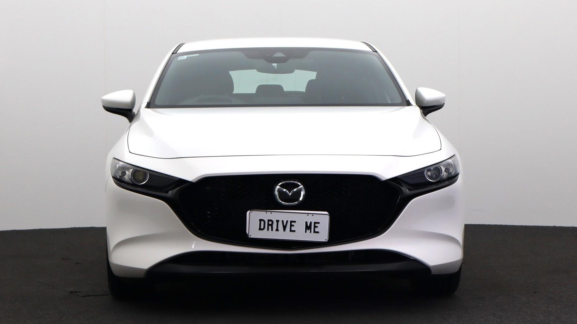 Mazda 3 image 2