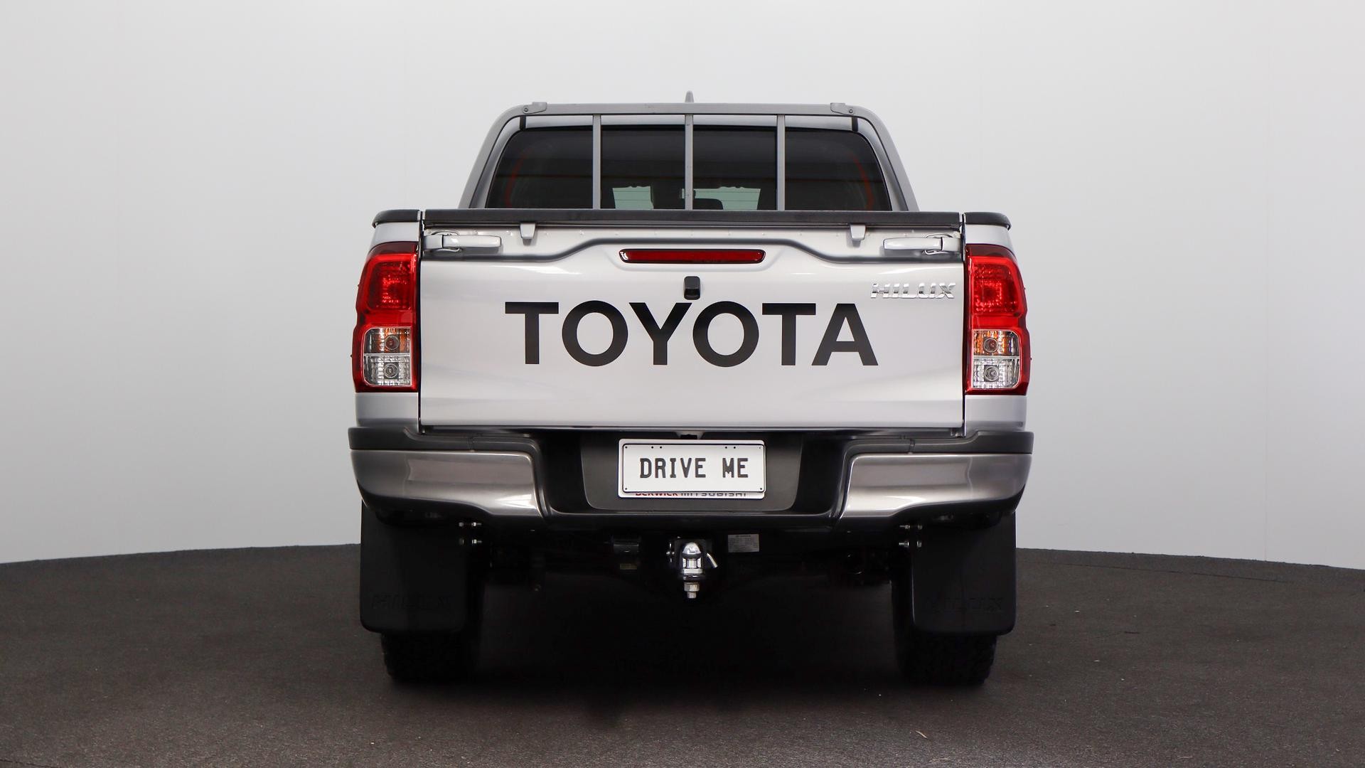 Toyota Hilux image 3