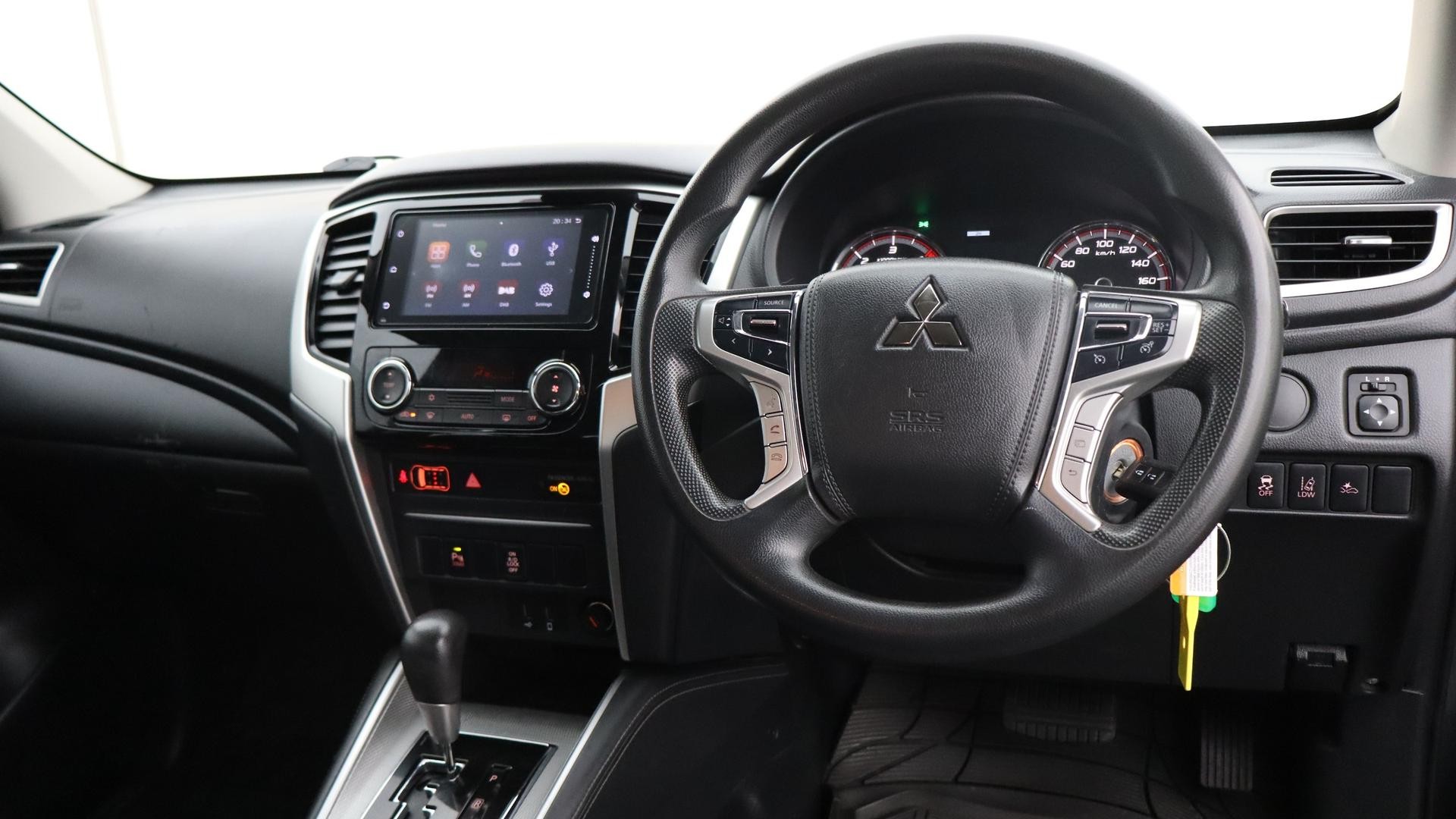 Mitsubishi Triton image 4