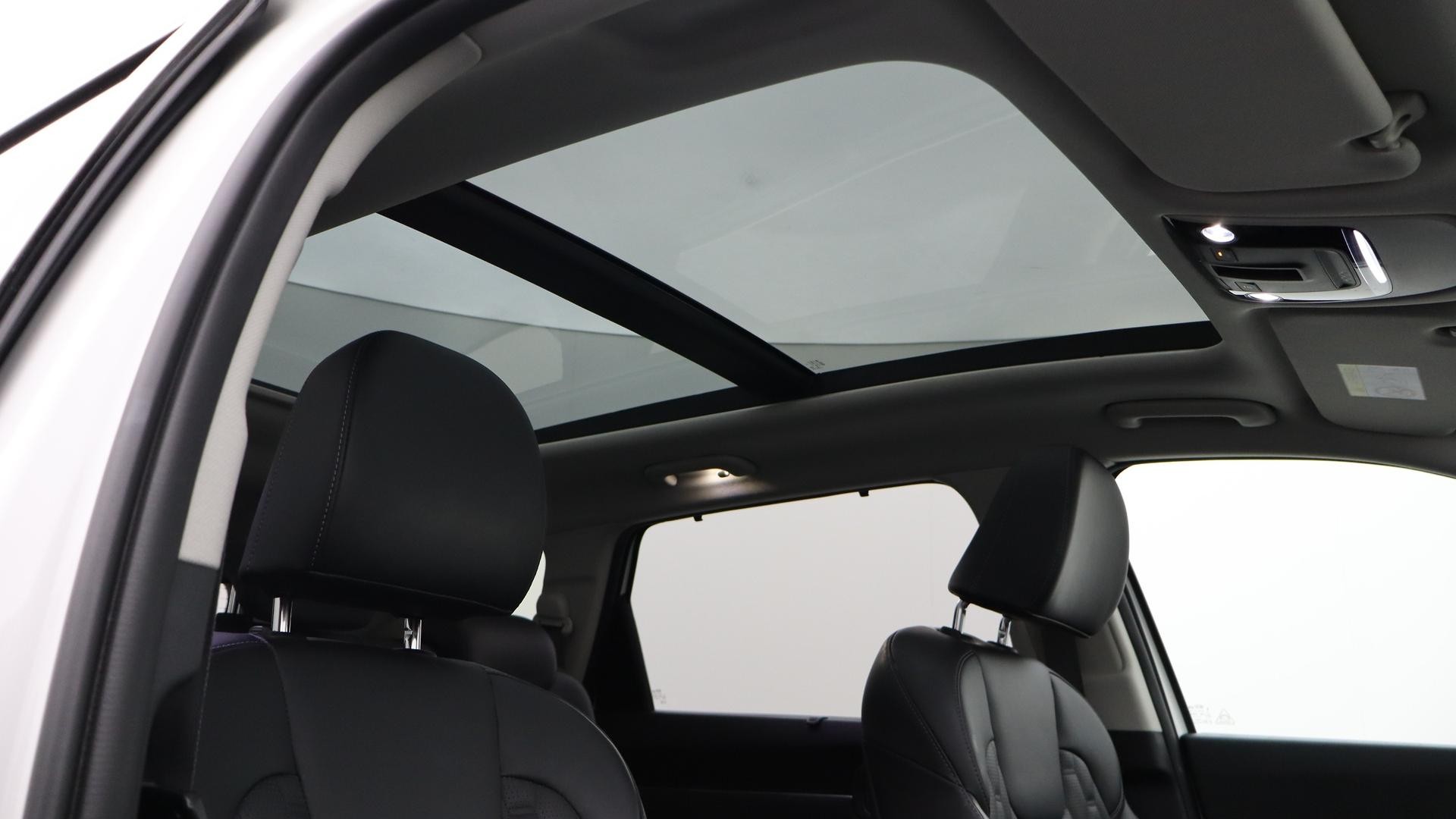 Kia Sorento image 4