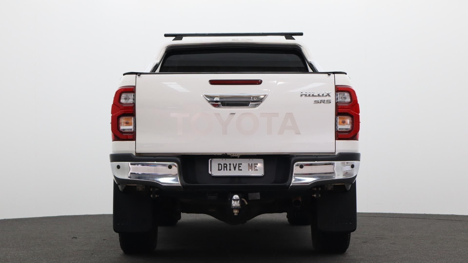 Toyota Hilux image 3