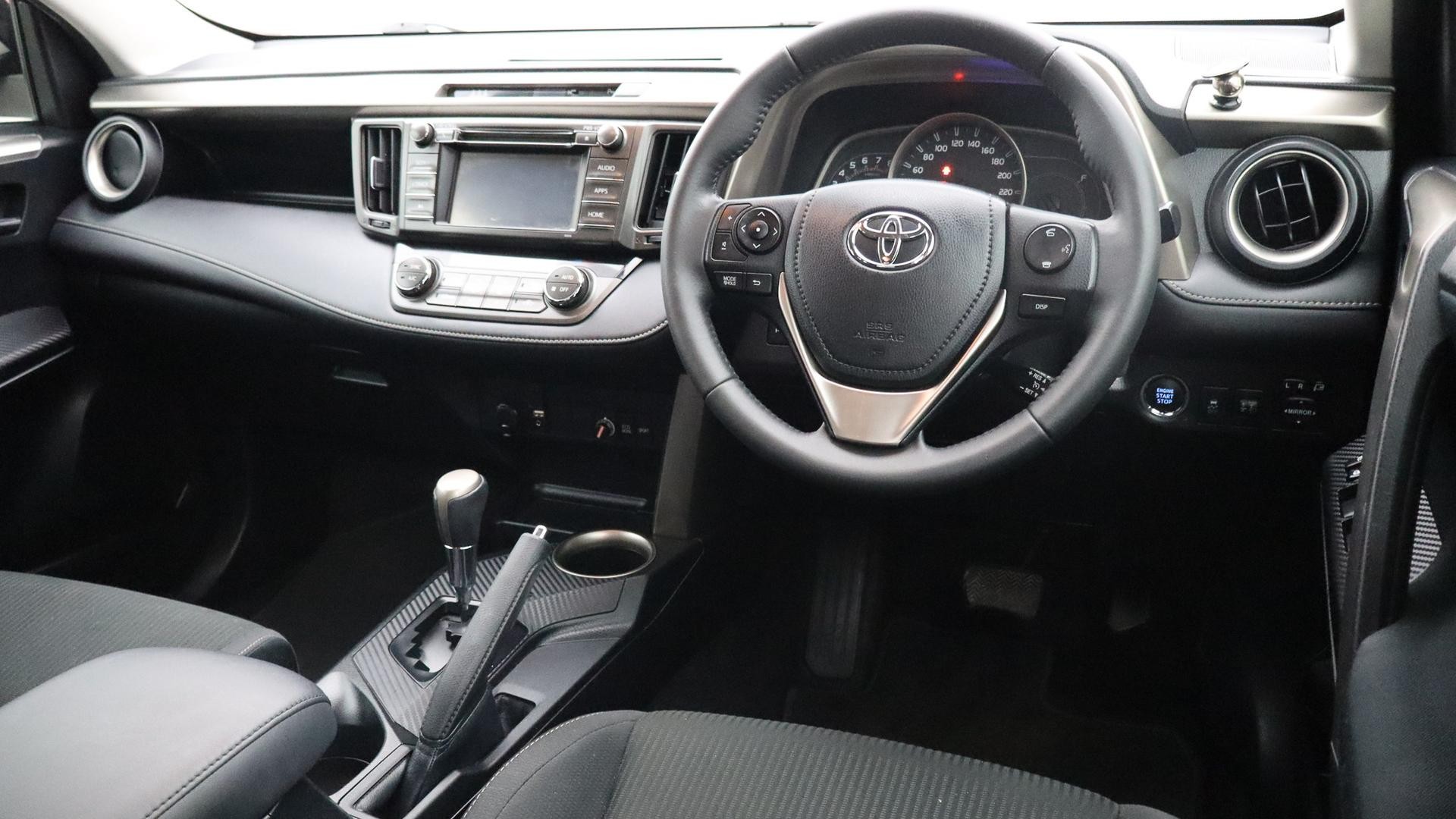 Toyota Rav4 image 4