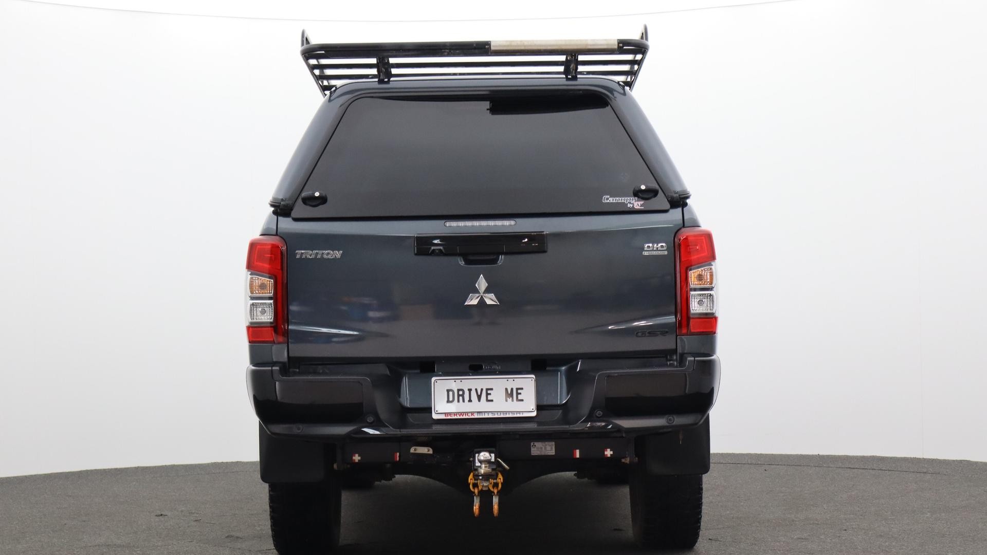 Mitsubishi Triton image 3