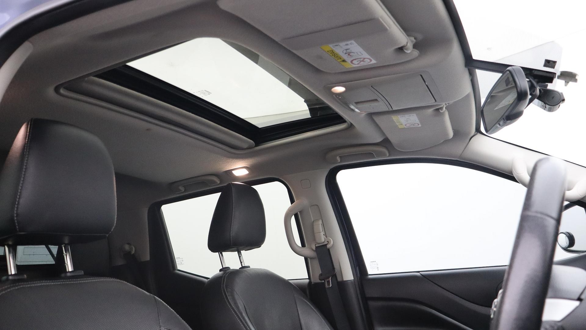 Nissan Navara image 4
