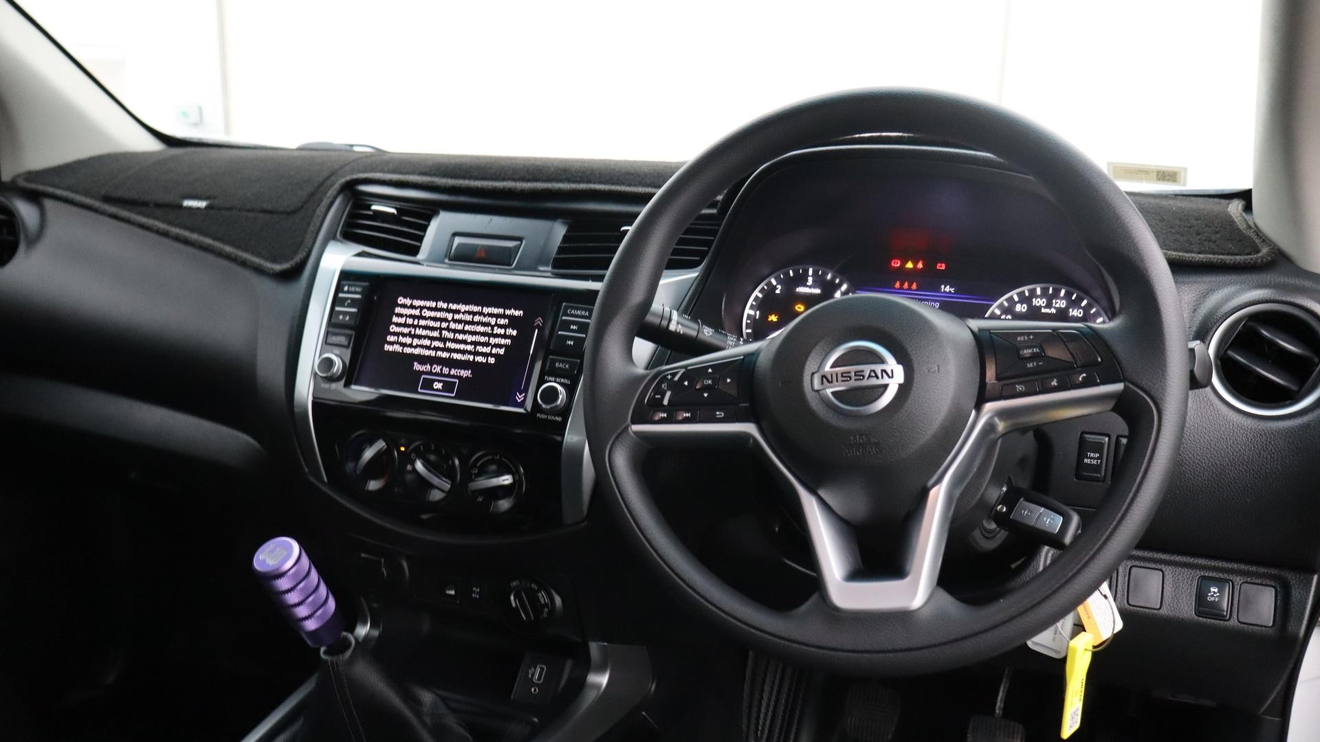 Nissan Navara image 4
