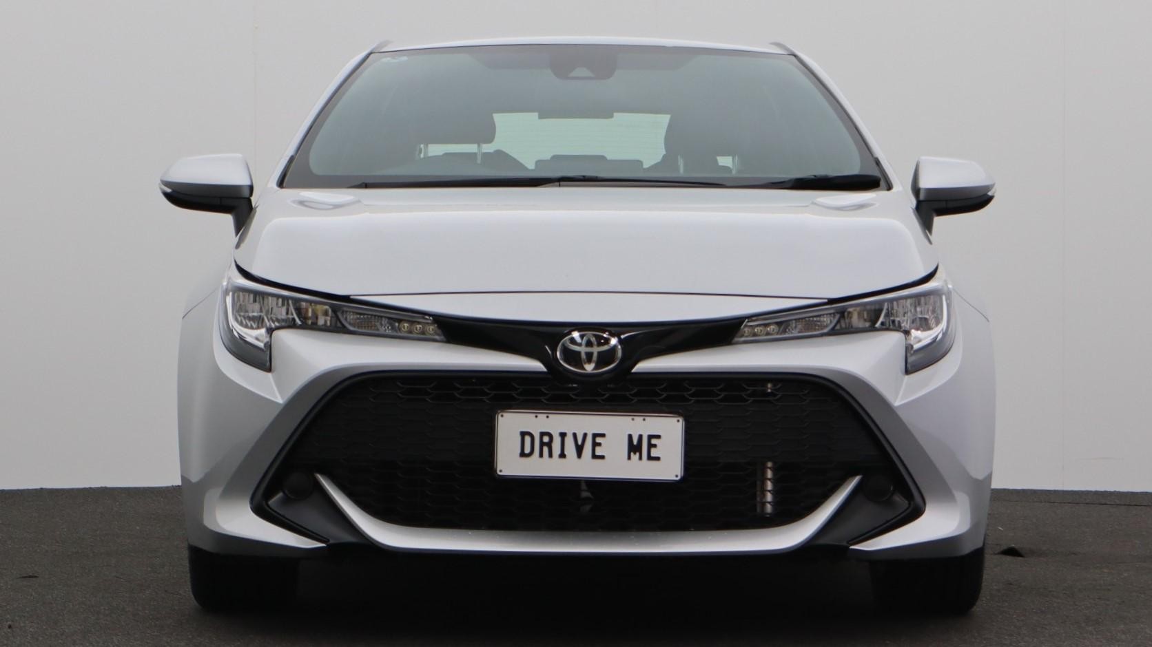 Toyota Corolla image 2