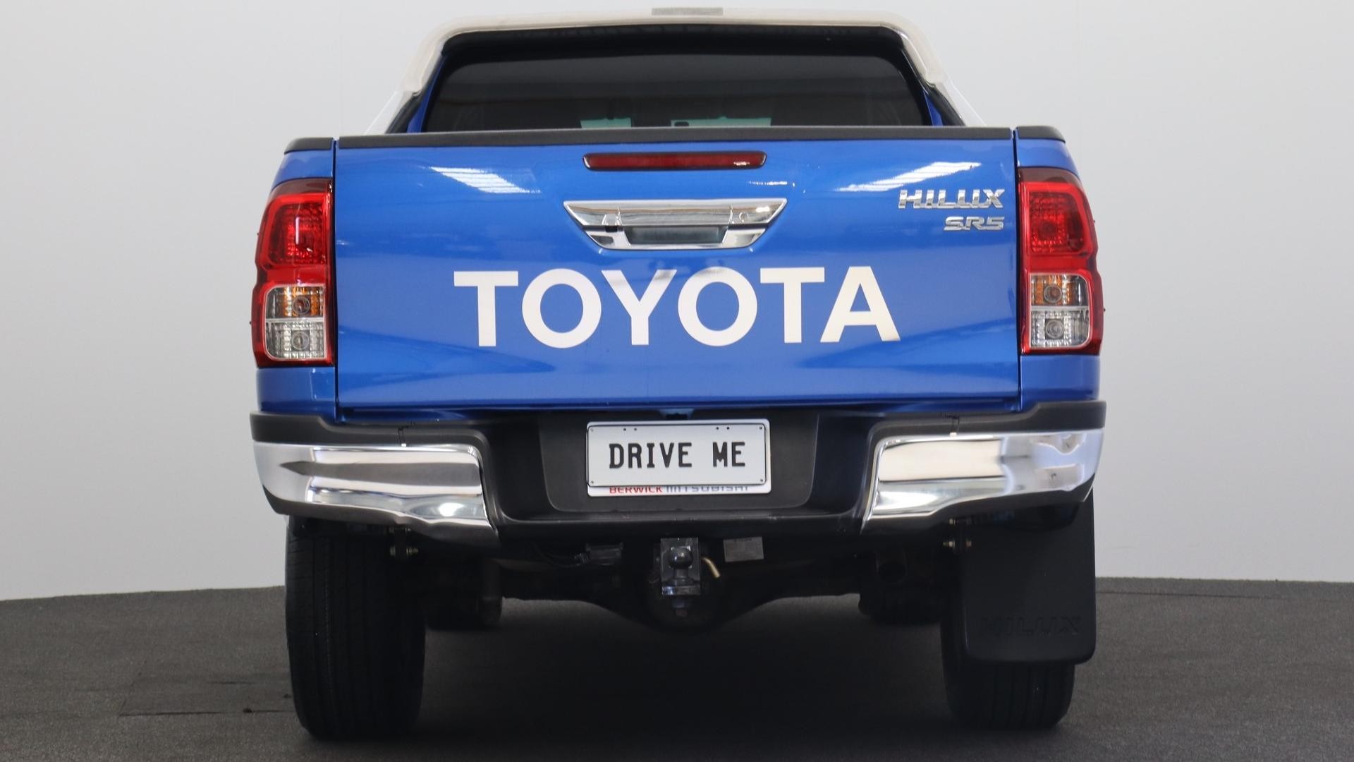 Toyota Hilux image 3