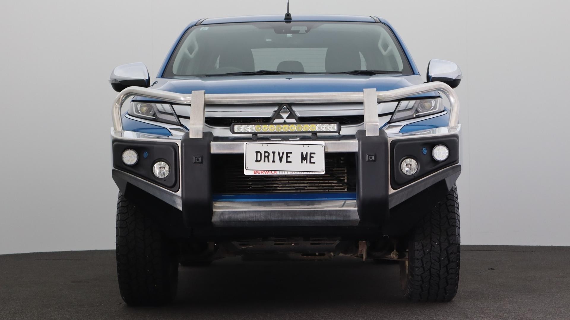 Mitsubishi Triton image 2