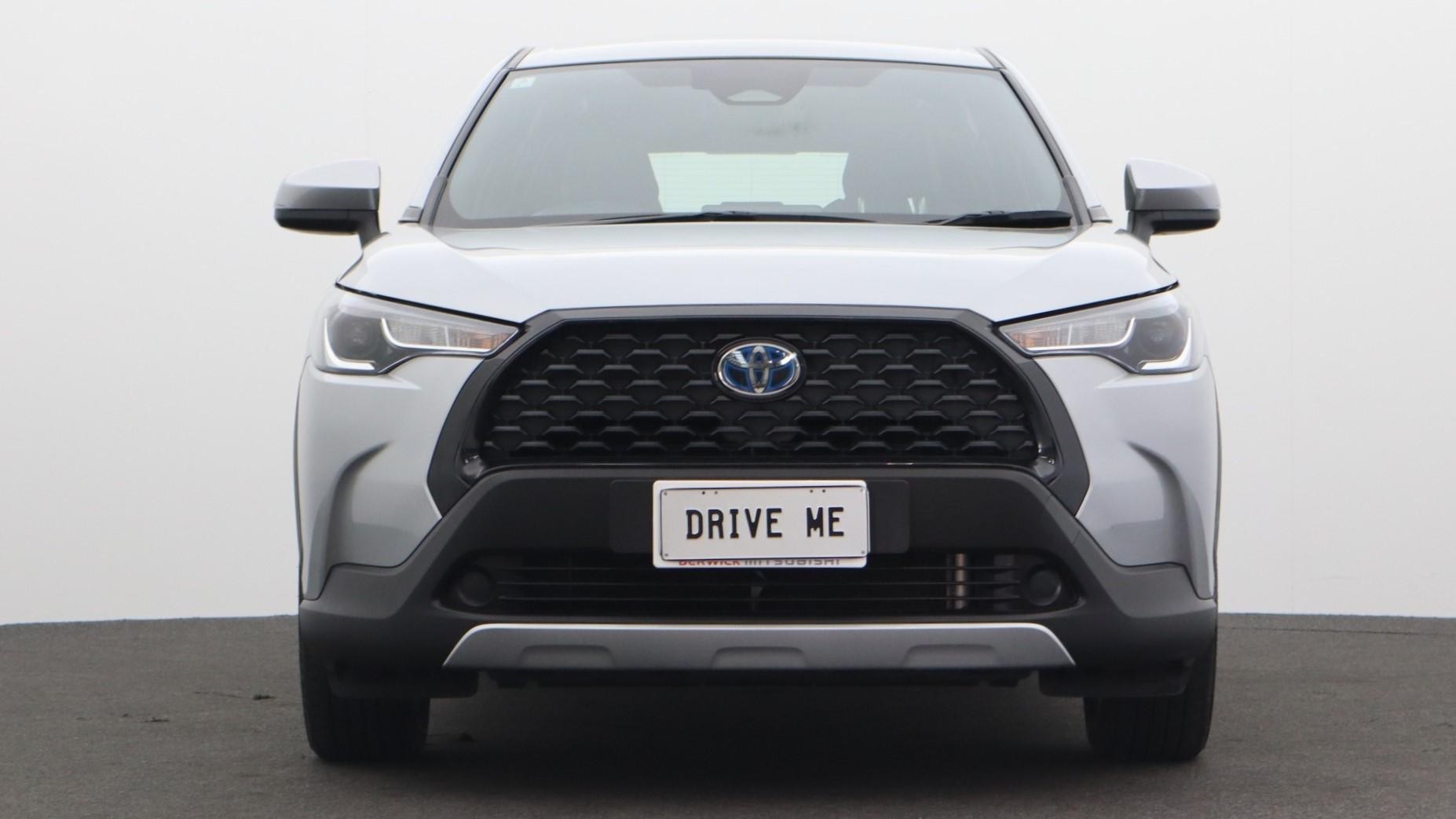 Toyota Corolla Cross image 2