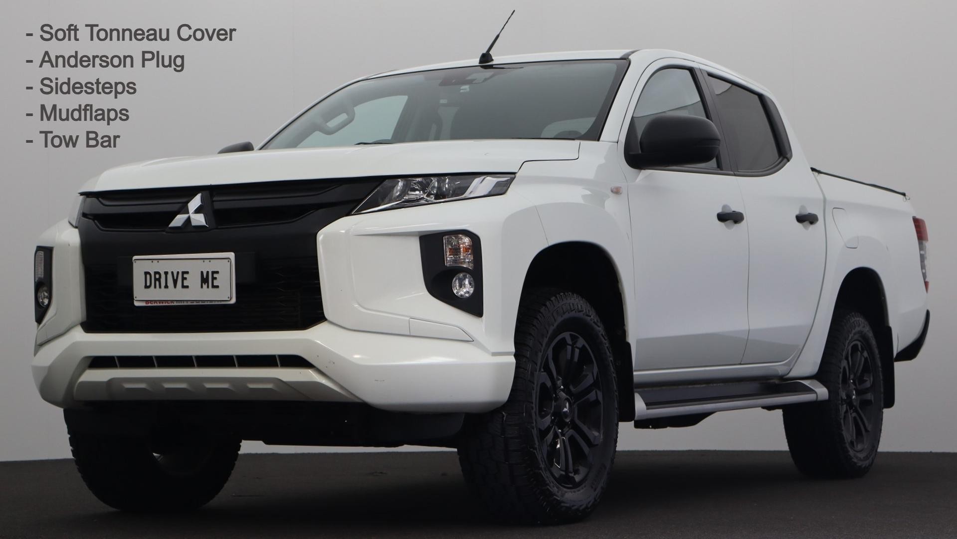 Mitsubishi Triton image 1