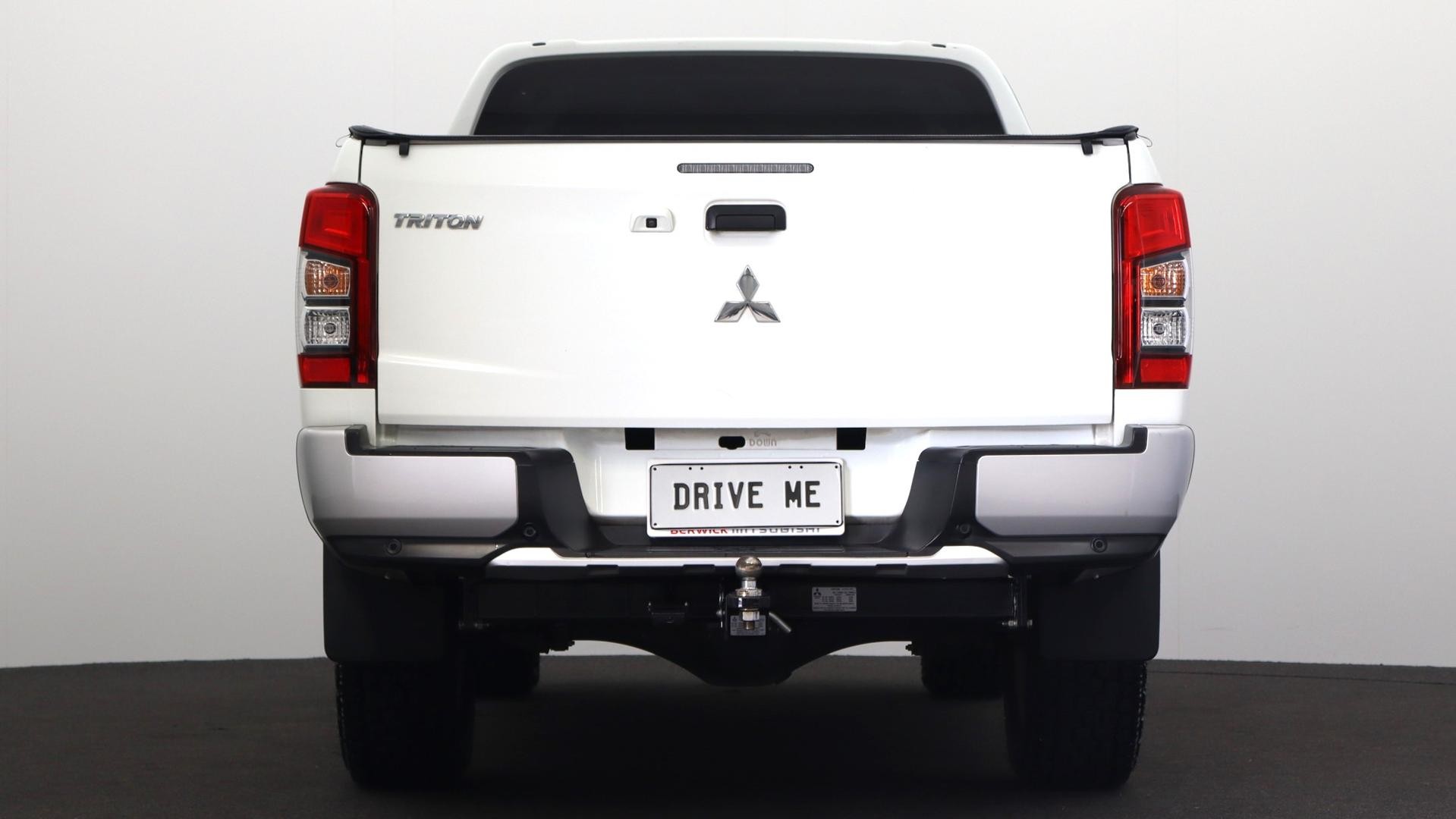Mitsubishi Triton image 3