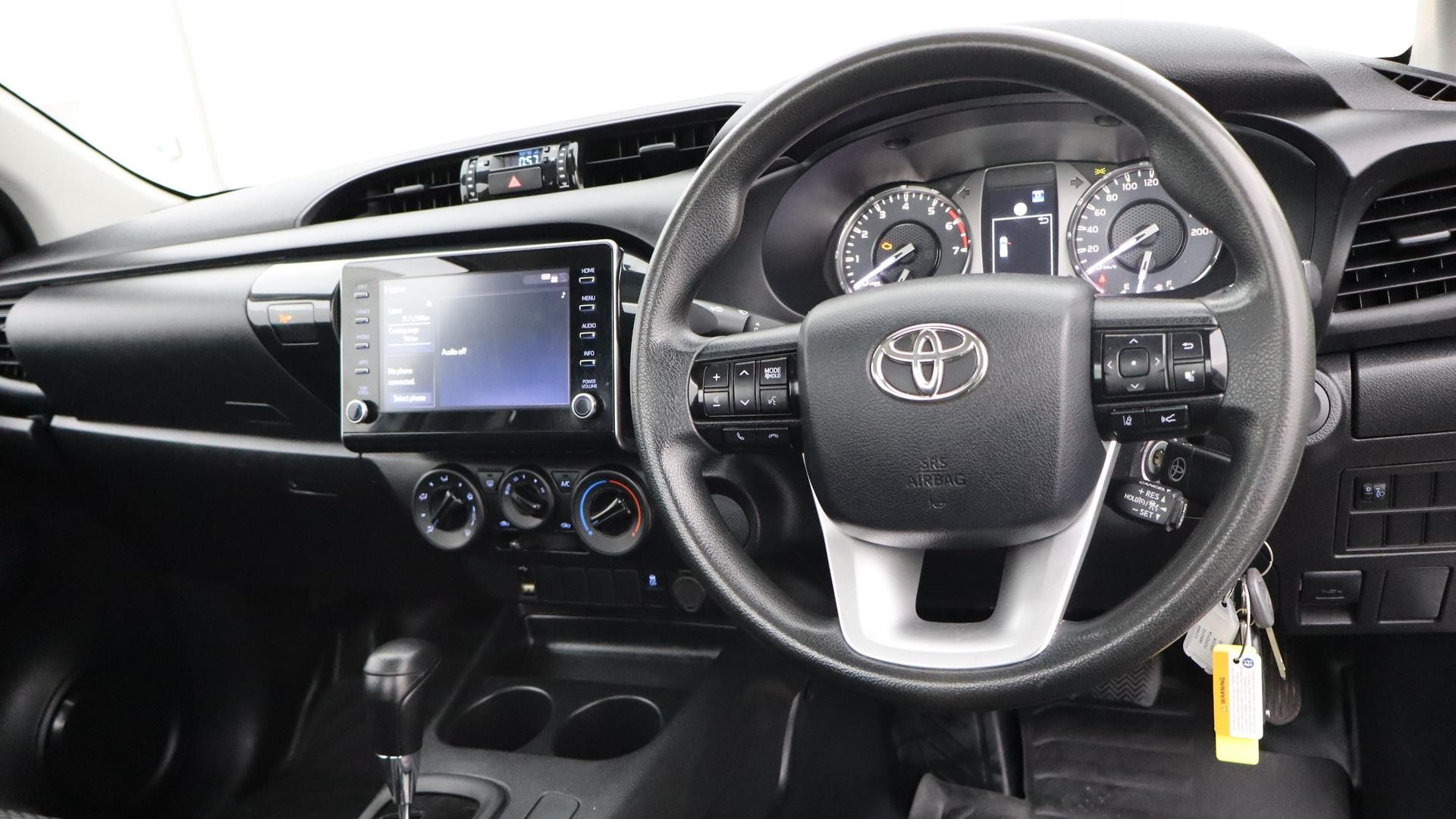 Toyota Hilux image 4