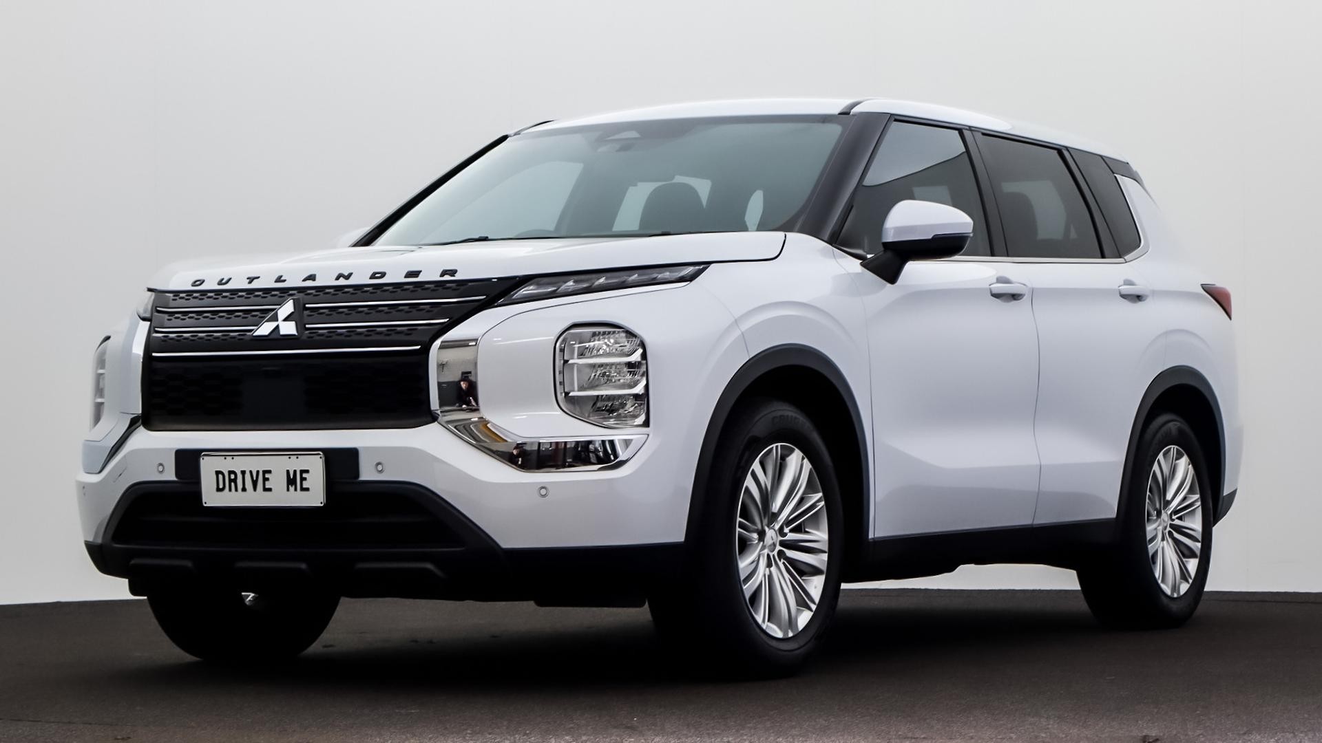 Mitsubishi Outlander image 1