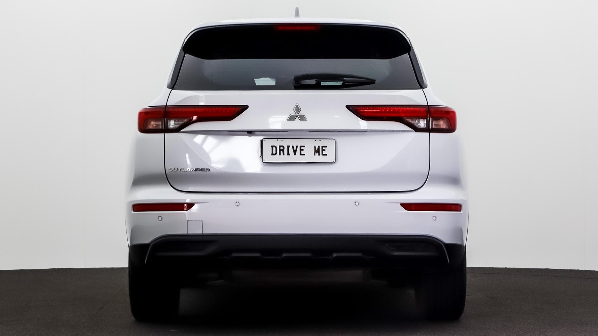 Mitsubishi Outlander image 3