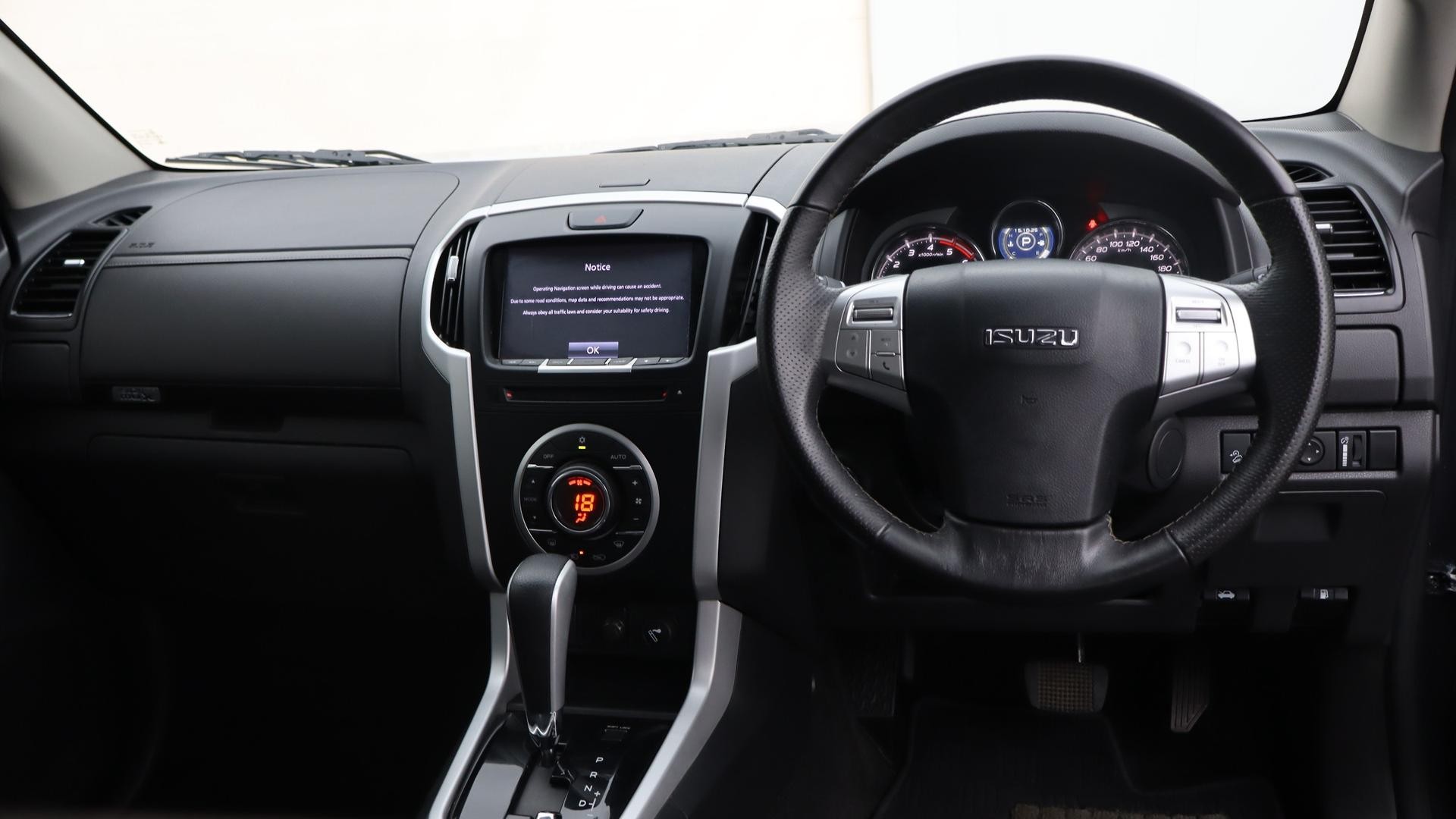 Isuzu Mu-x image 4