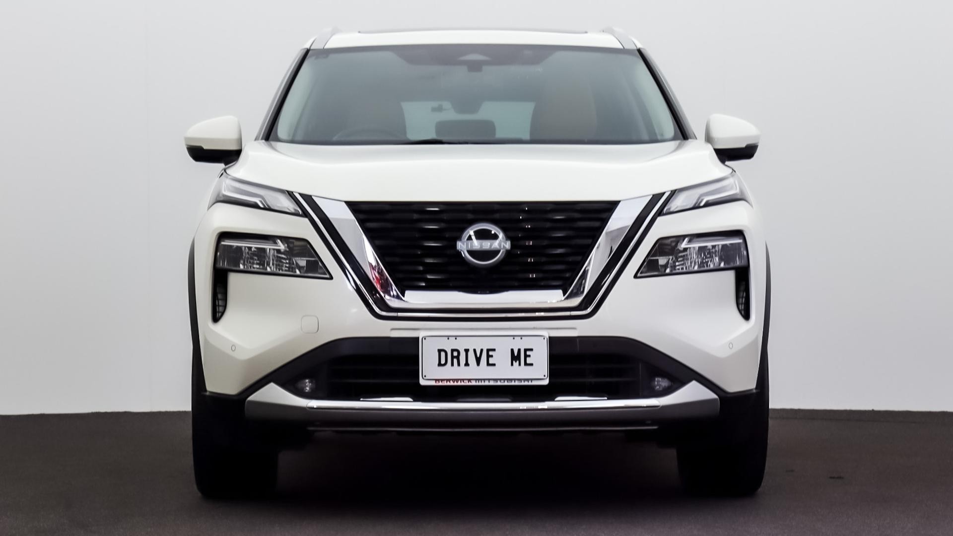 Nissan X-trail image 2