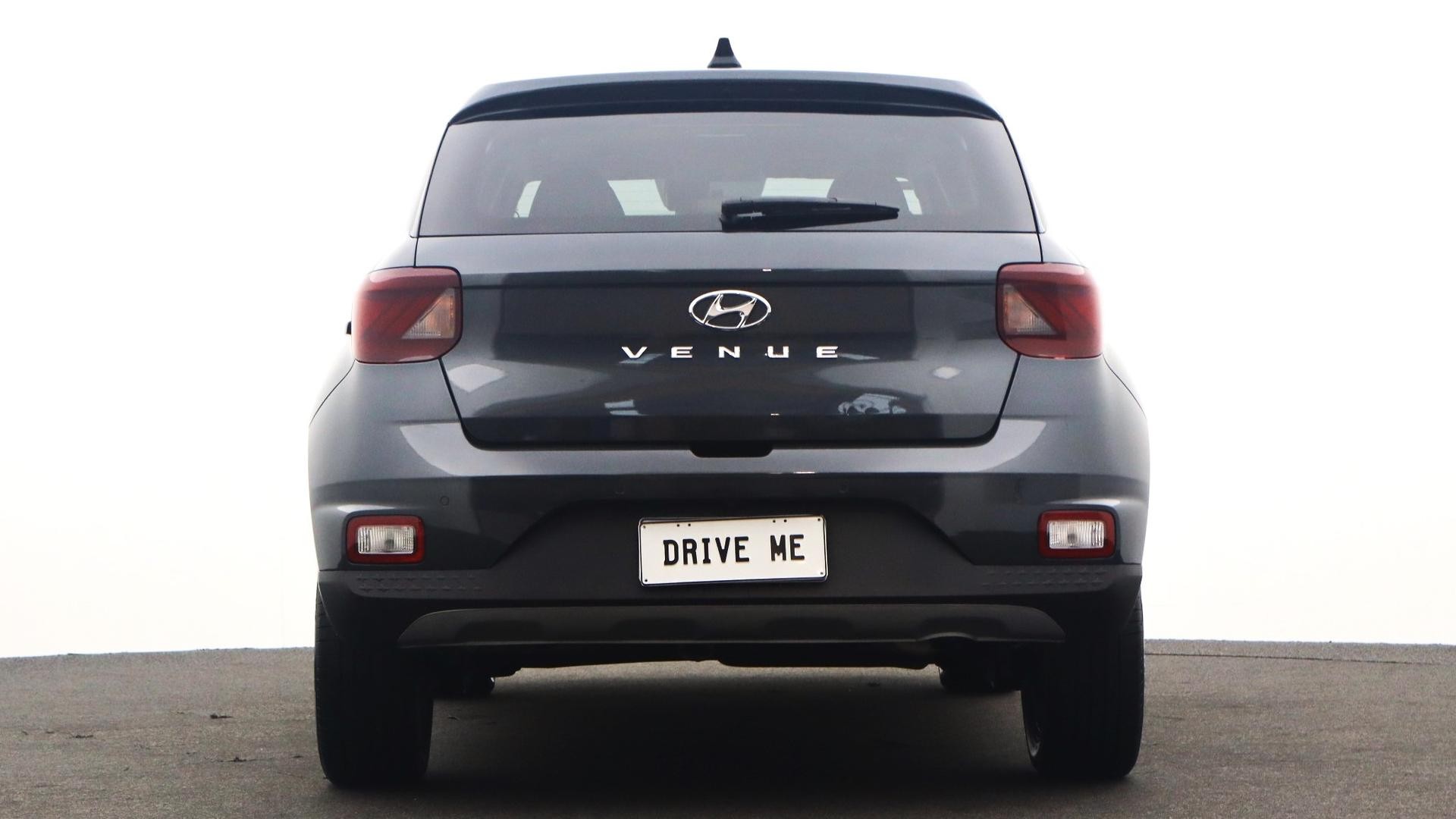 Hyundai Venue image 3