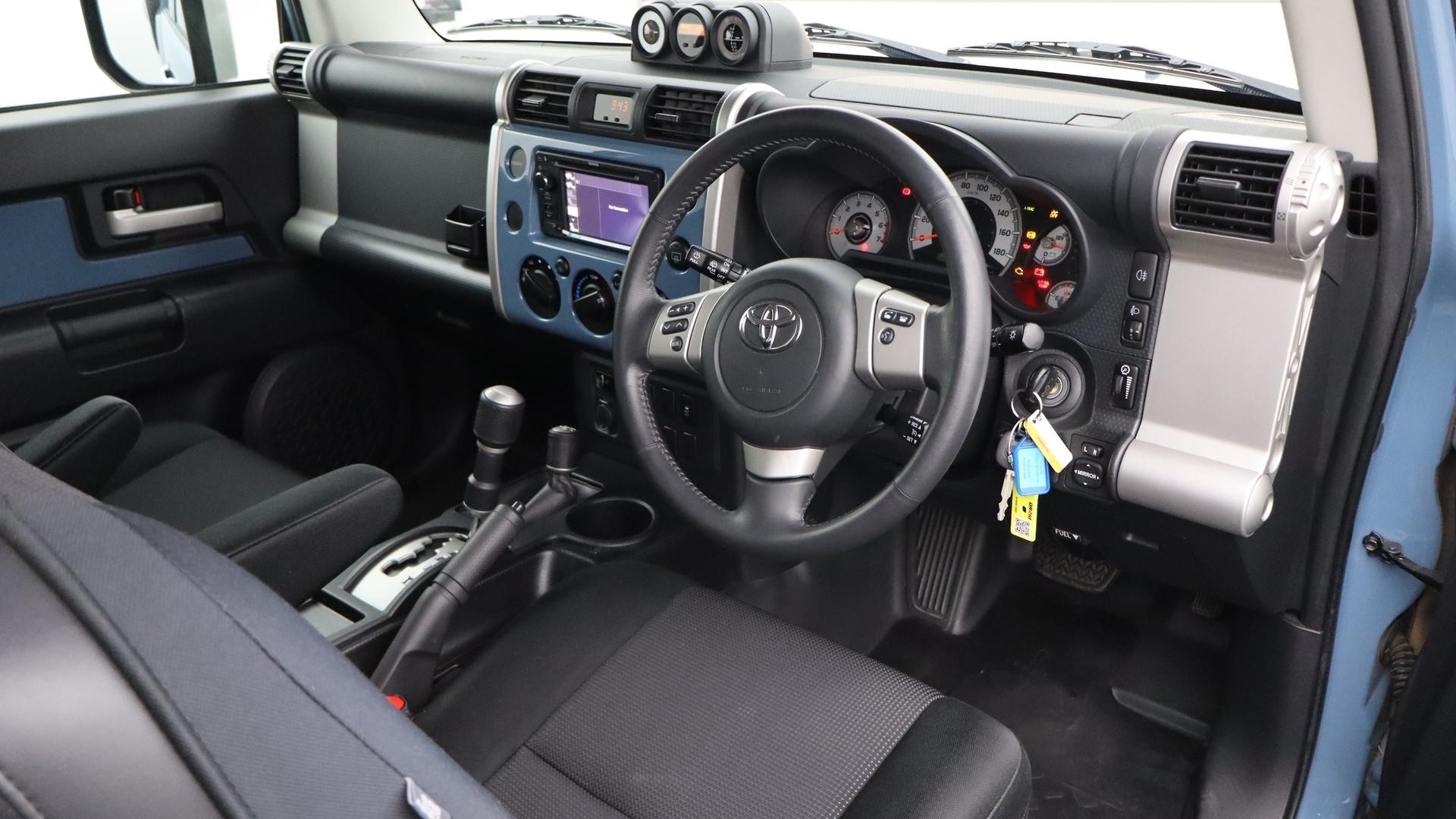 Toyota Fj Cruiser image 4