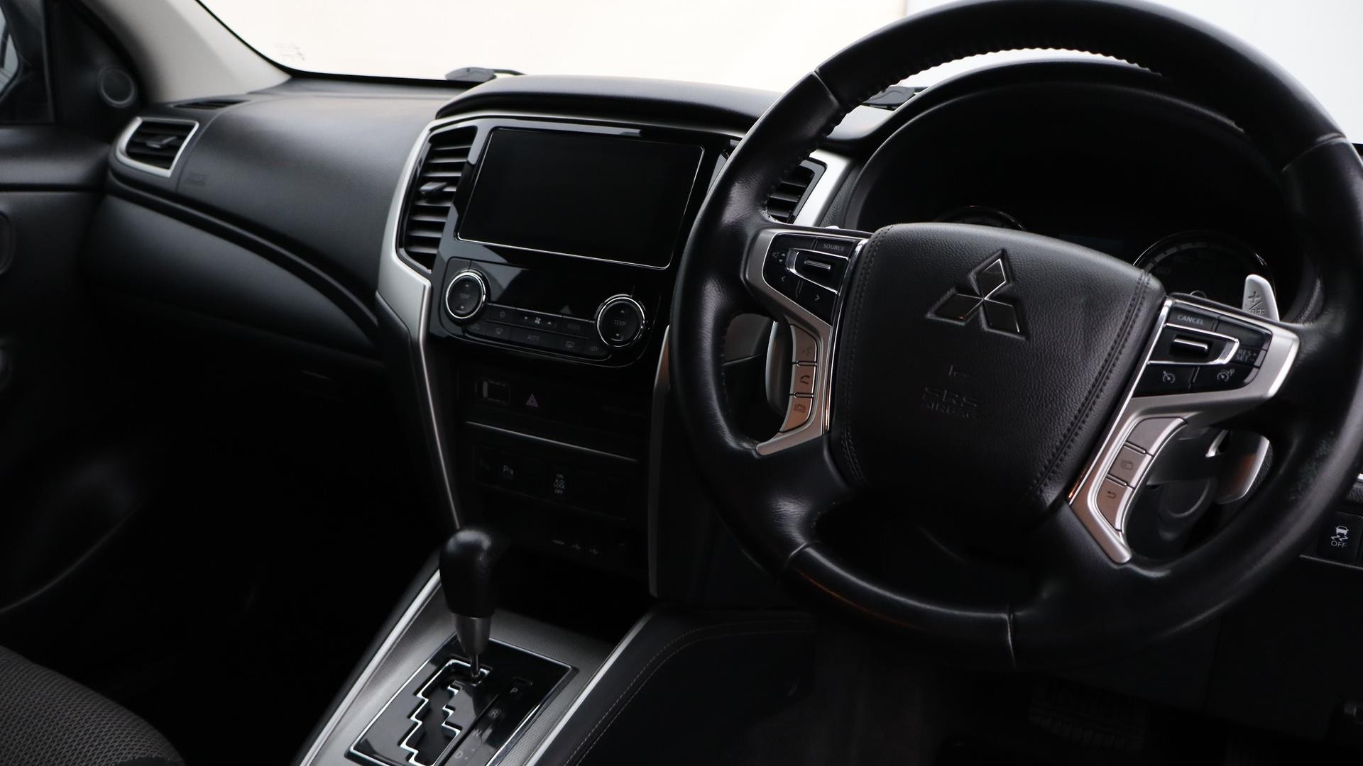 Mitsubishi Triton image 4