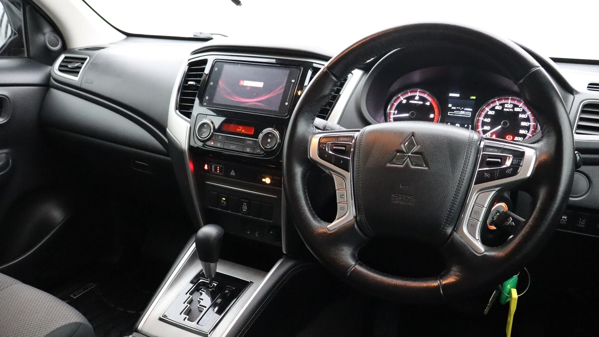 Mitsubishi Triton image 4