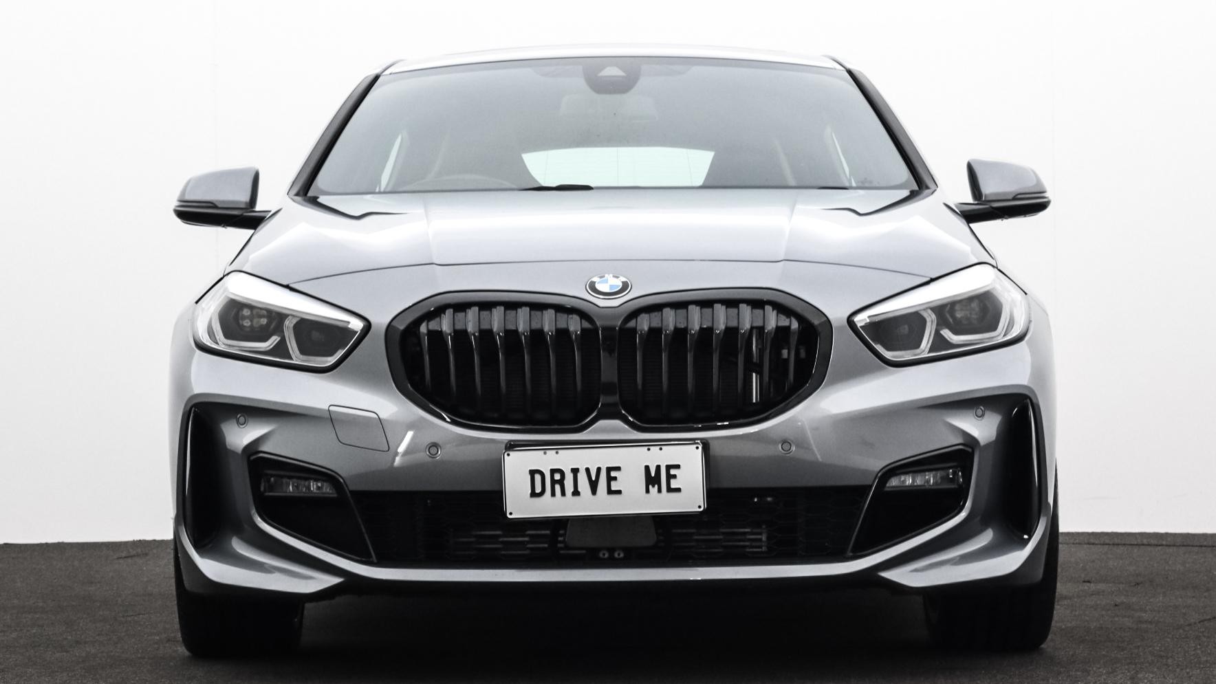 BMW 1 Series image 2