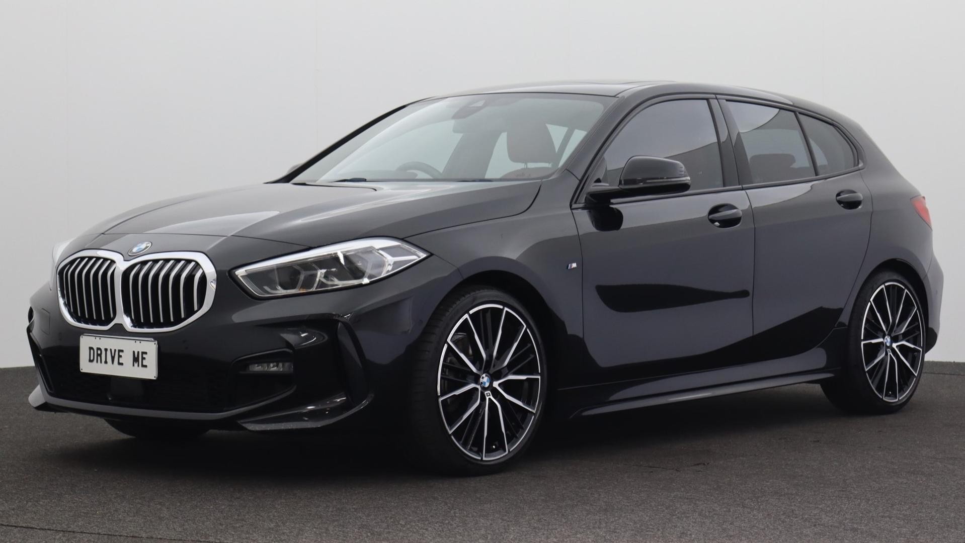 BMW 1 Series image 1