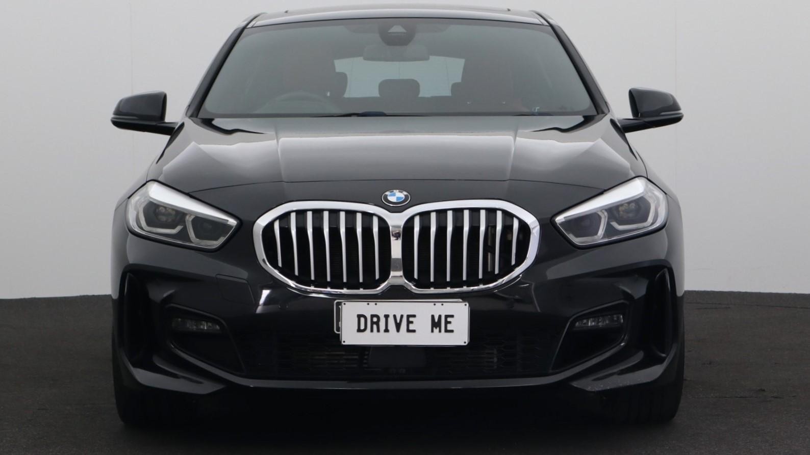 BMW 1 Series image 2
