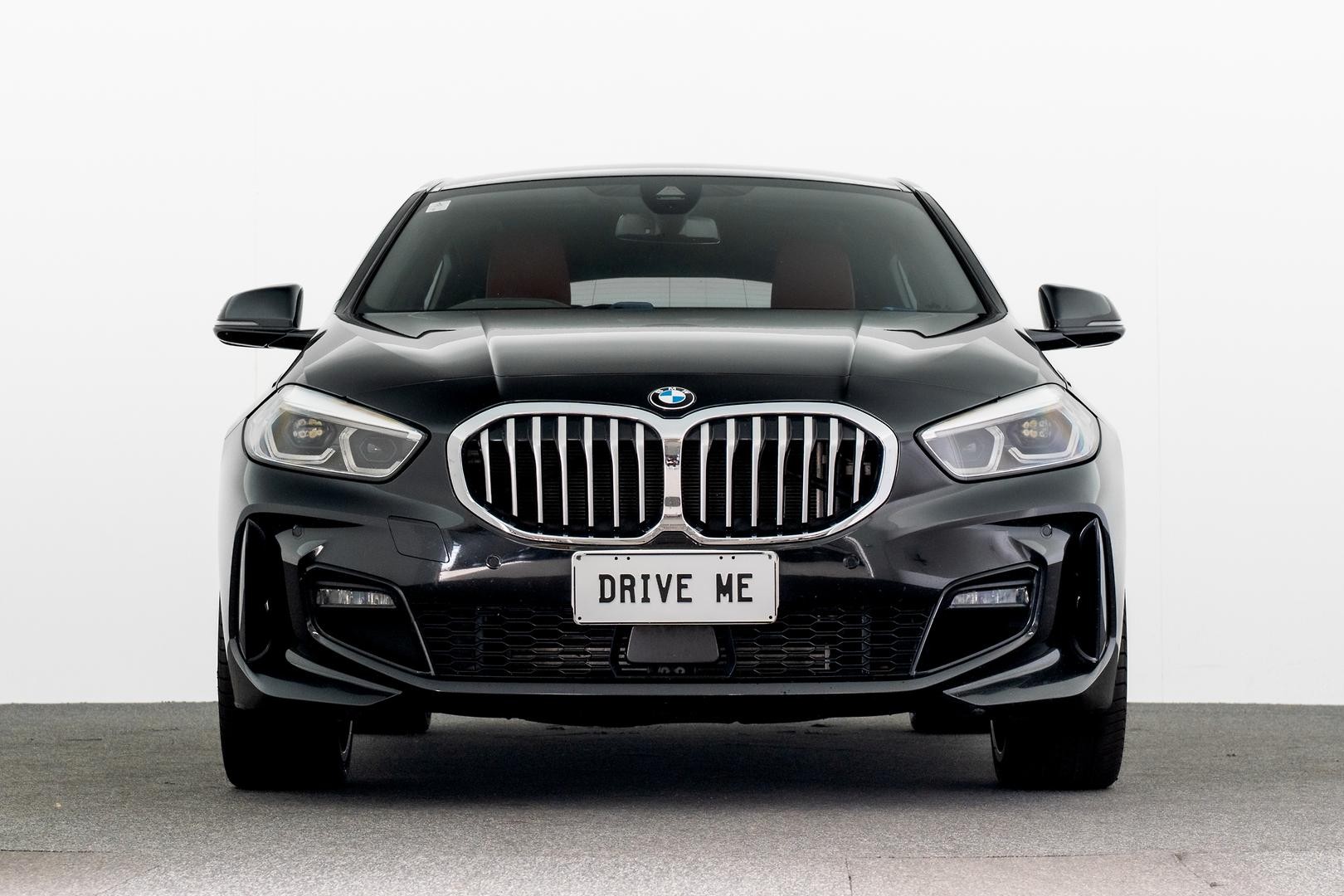 BMW 1 Series image 2
