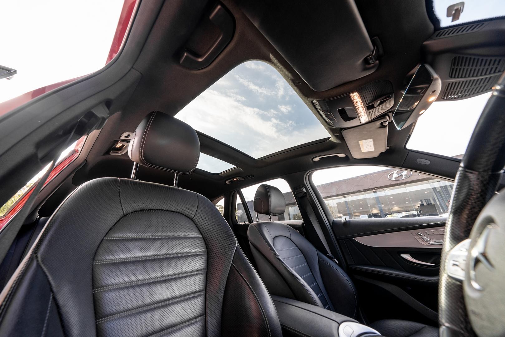 Mercedes Benz Glc-class image 4