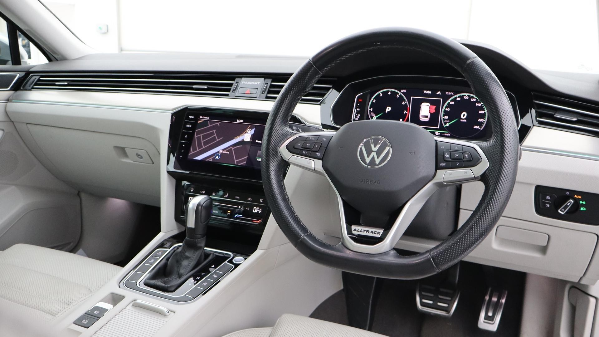 Volkswagen Passat image 4