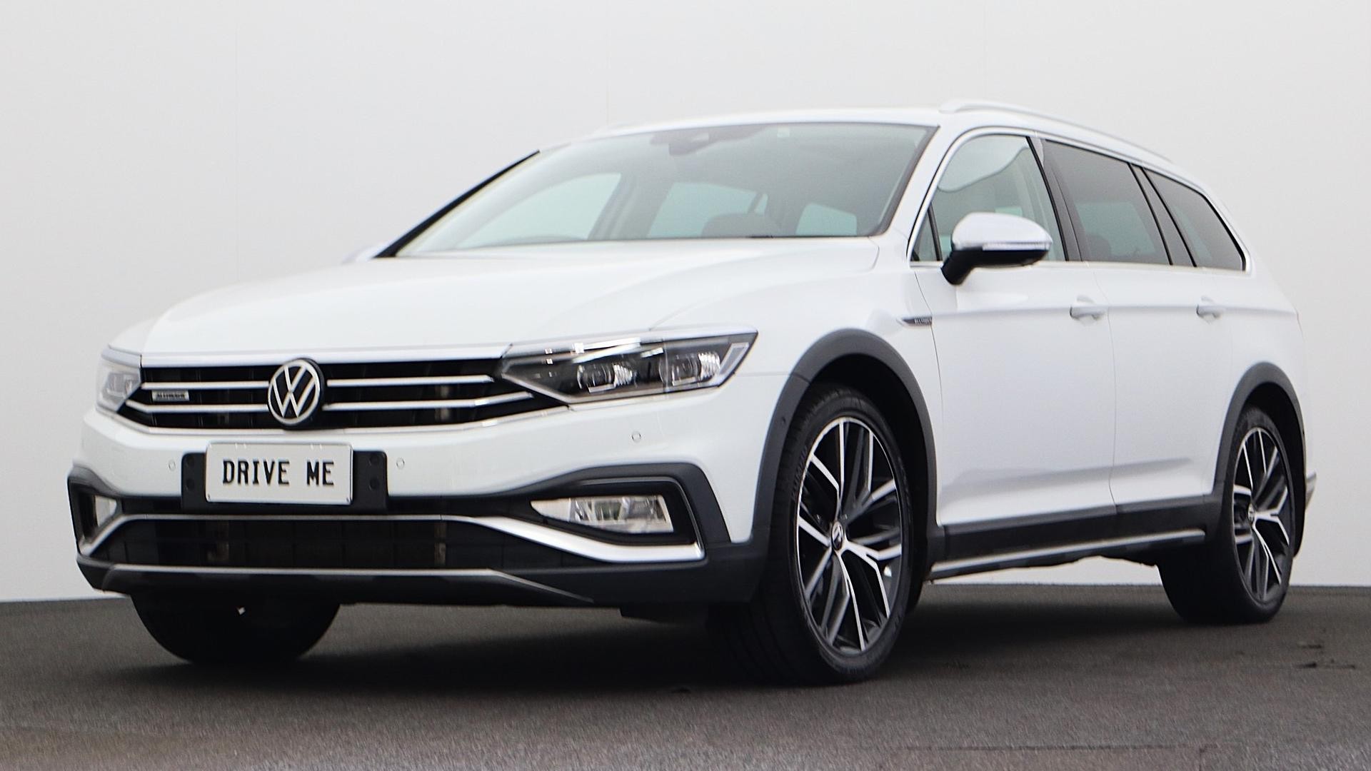 Volkswagen Passat image 1