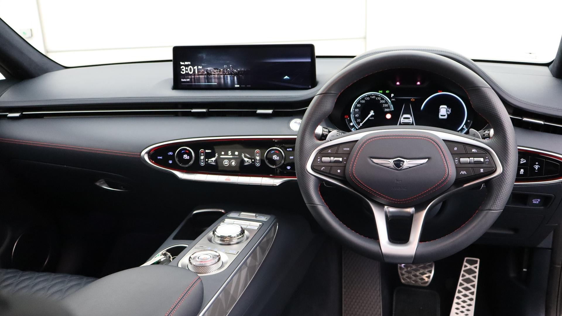 Genesis Gv70 image 4