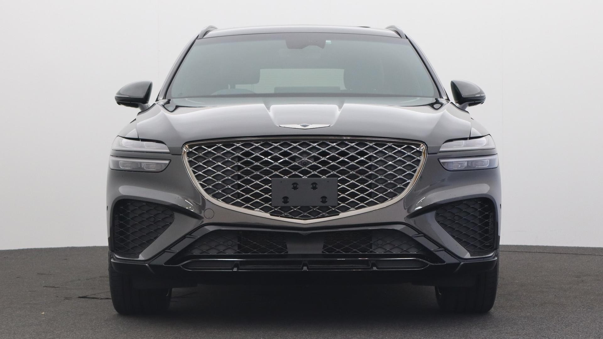 Genesis Gv70 image 2