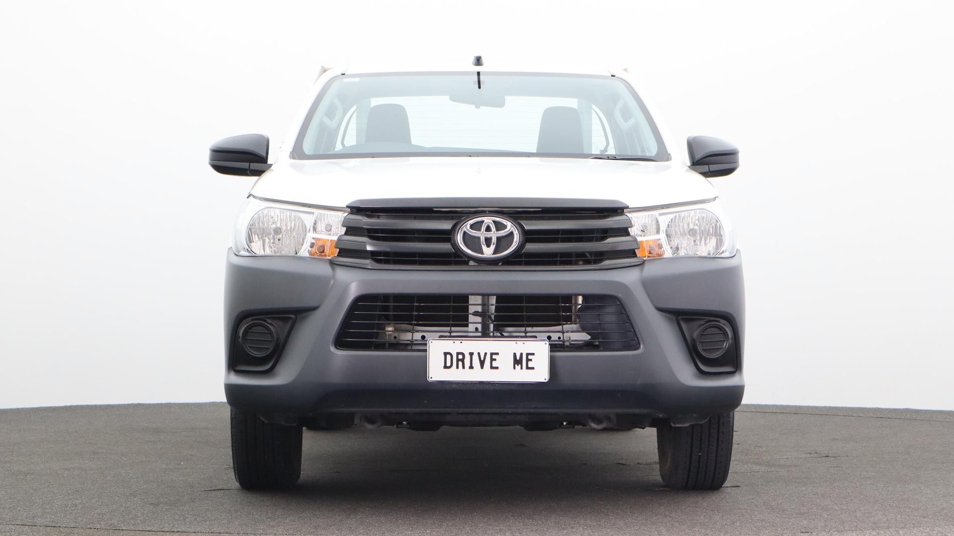 Toyota Hilux image 2