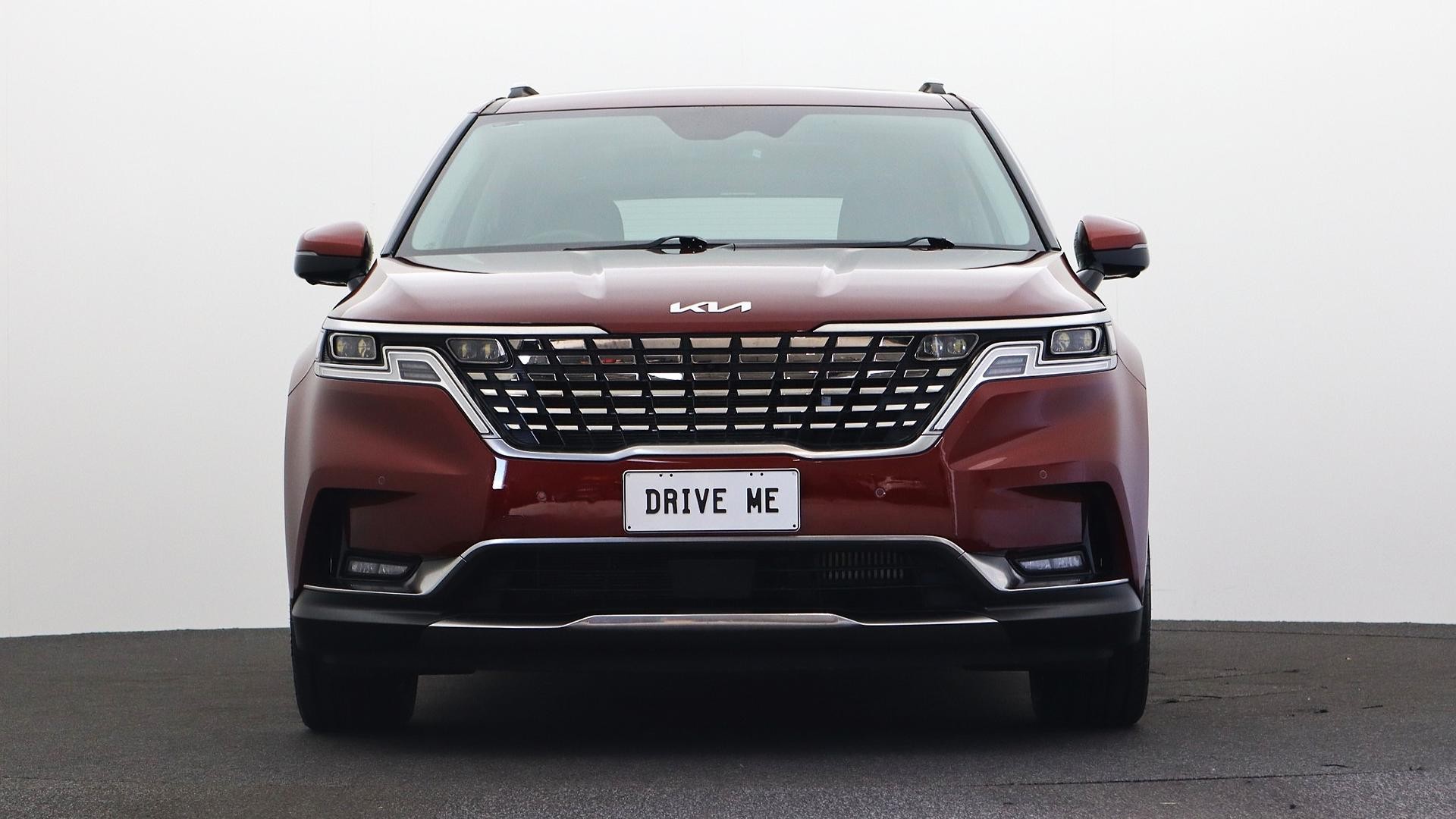 Kia Carnival image 2