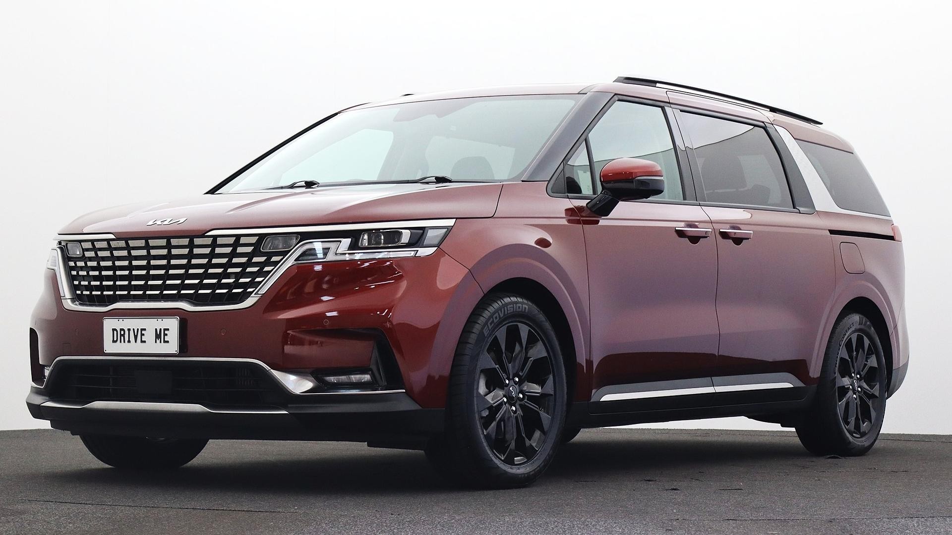 Kia Carnival image 1