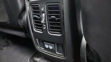 https://dvg-vehicle-assets.s3.amazonaws.com/U18830/8dnb098s46my60zhfu17n60li.jpg