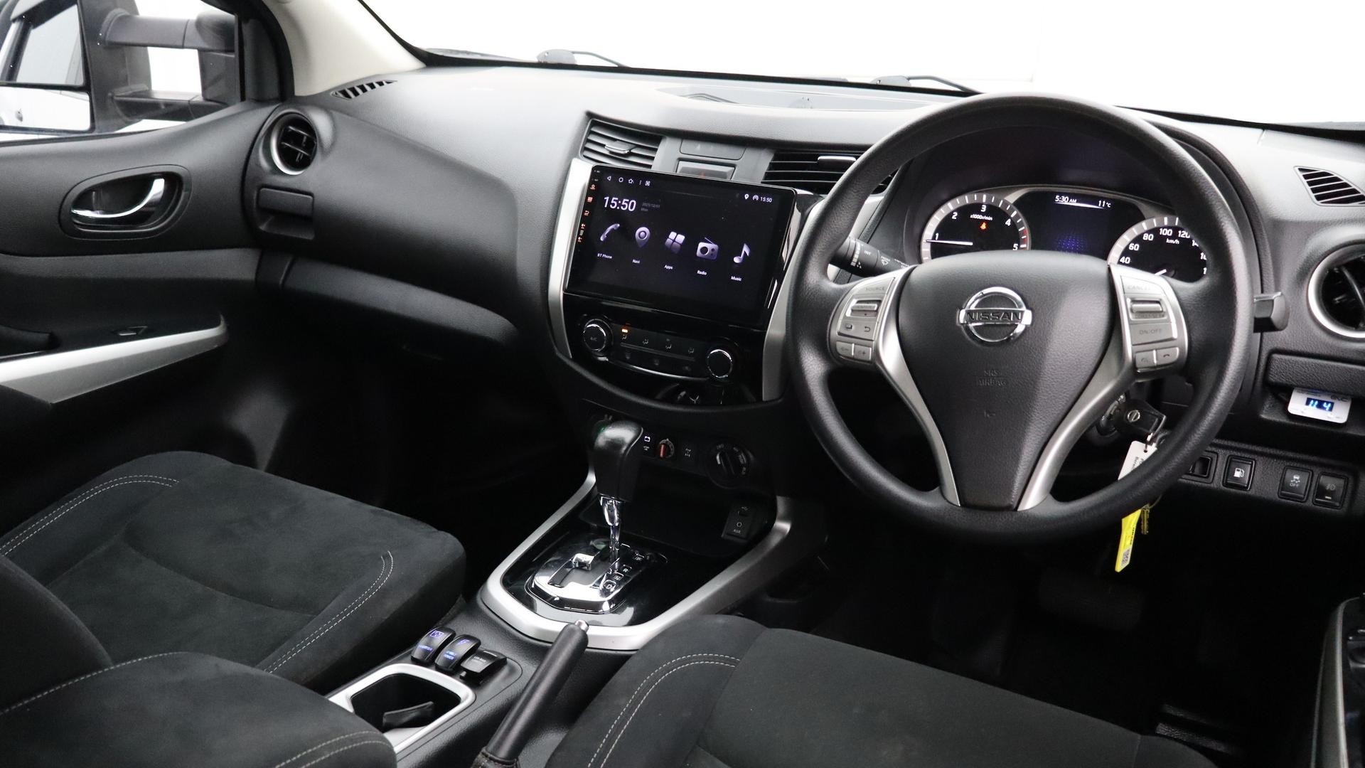 Nissan Navara image 4