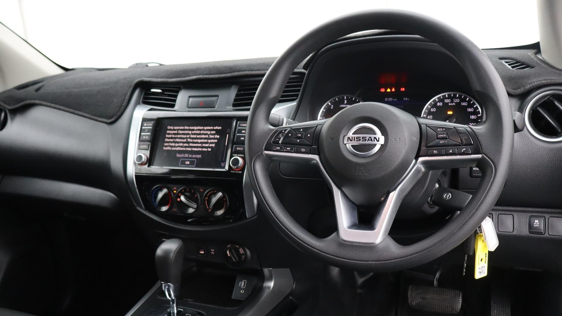 Nissan Navara image 4