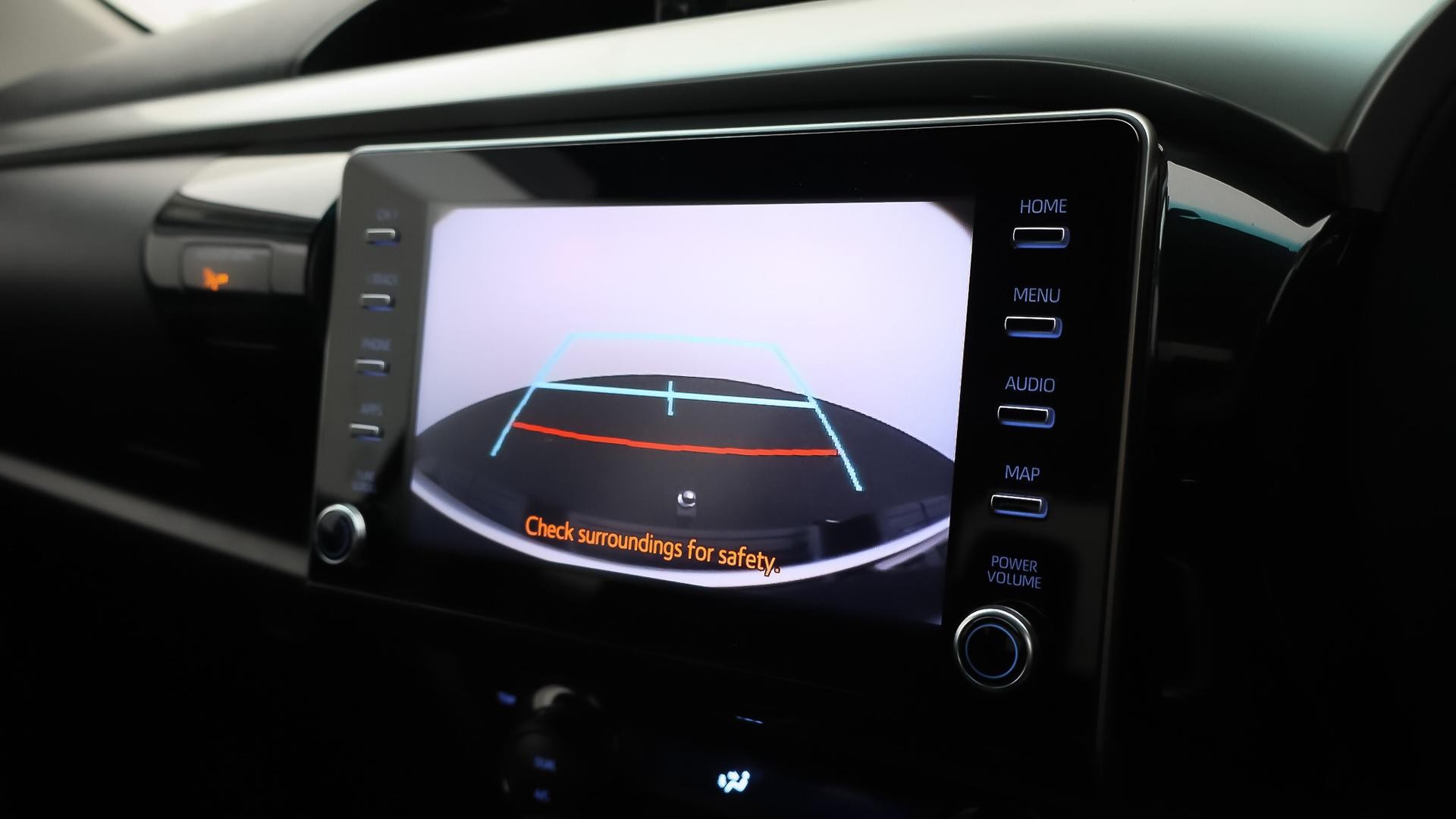 Toyota Hilux image 4