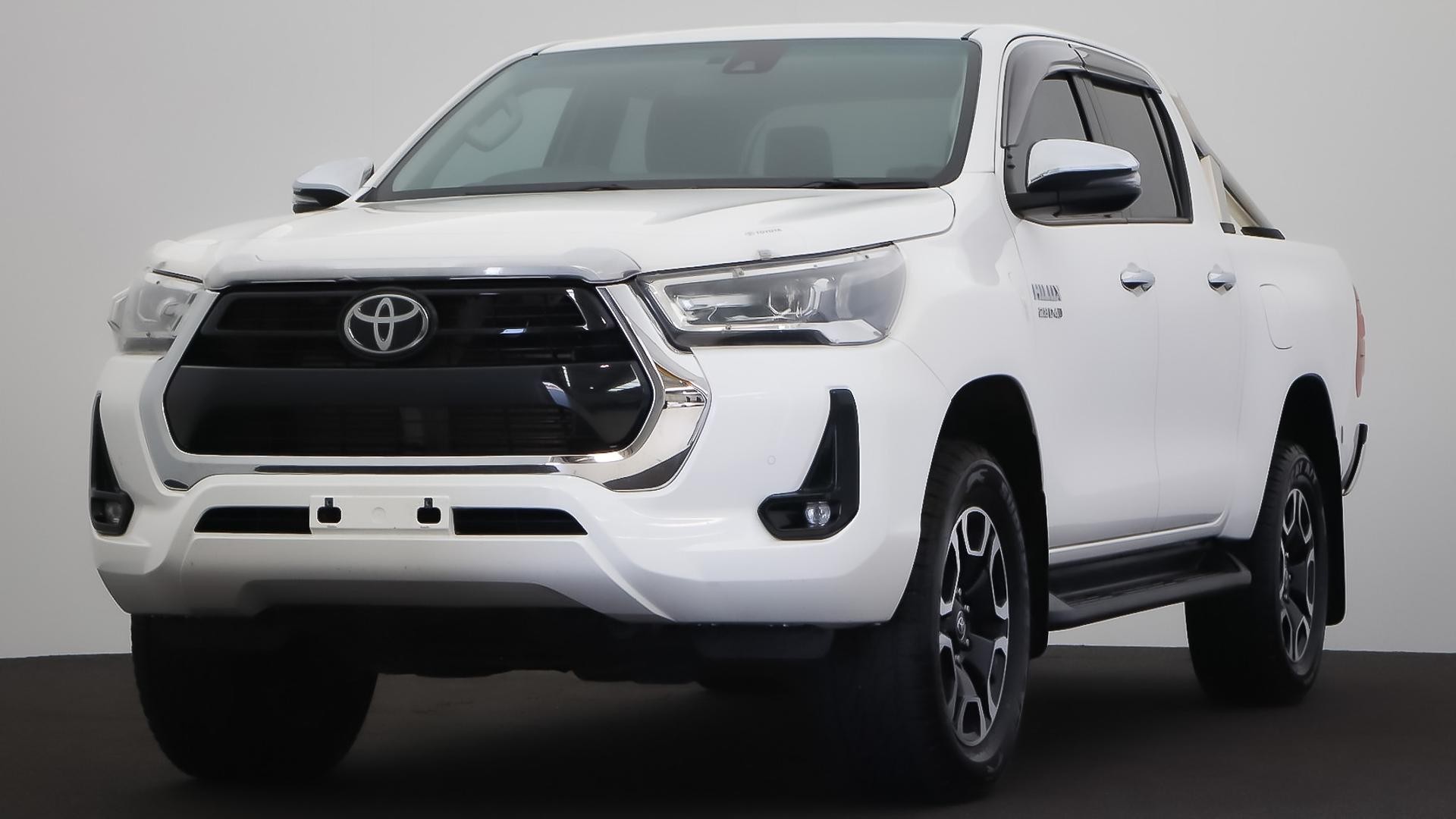 Toyota Hilux image 1