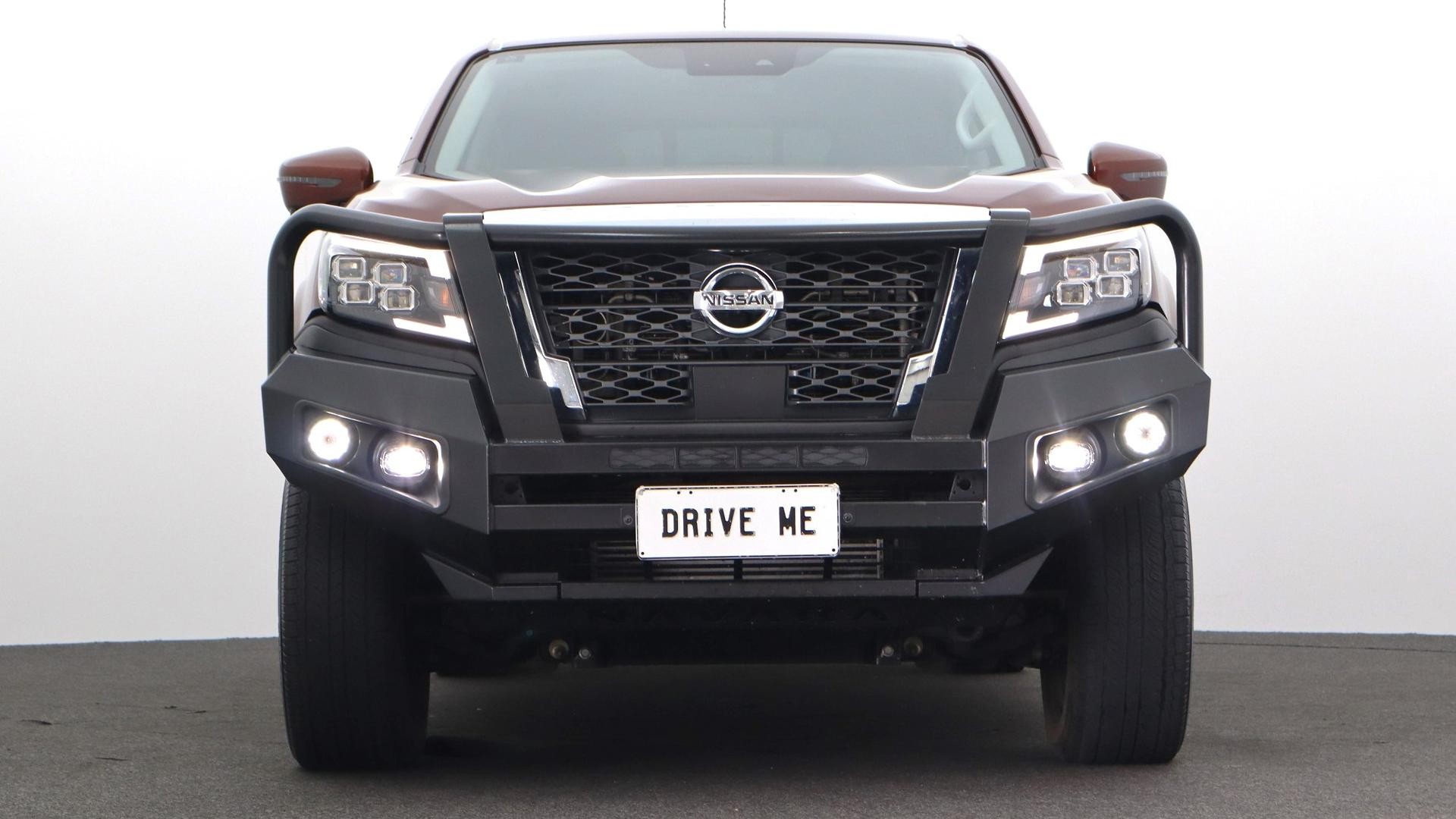Nissan Navara image 2