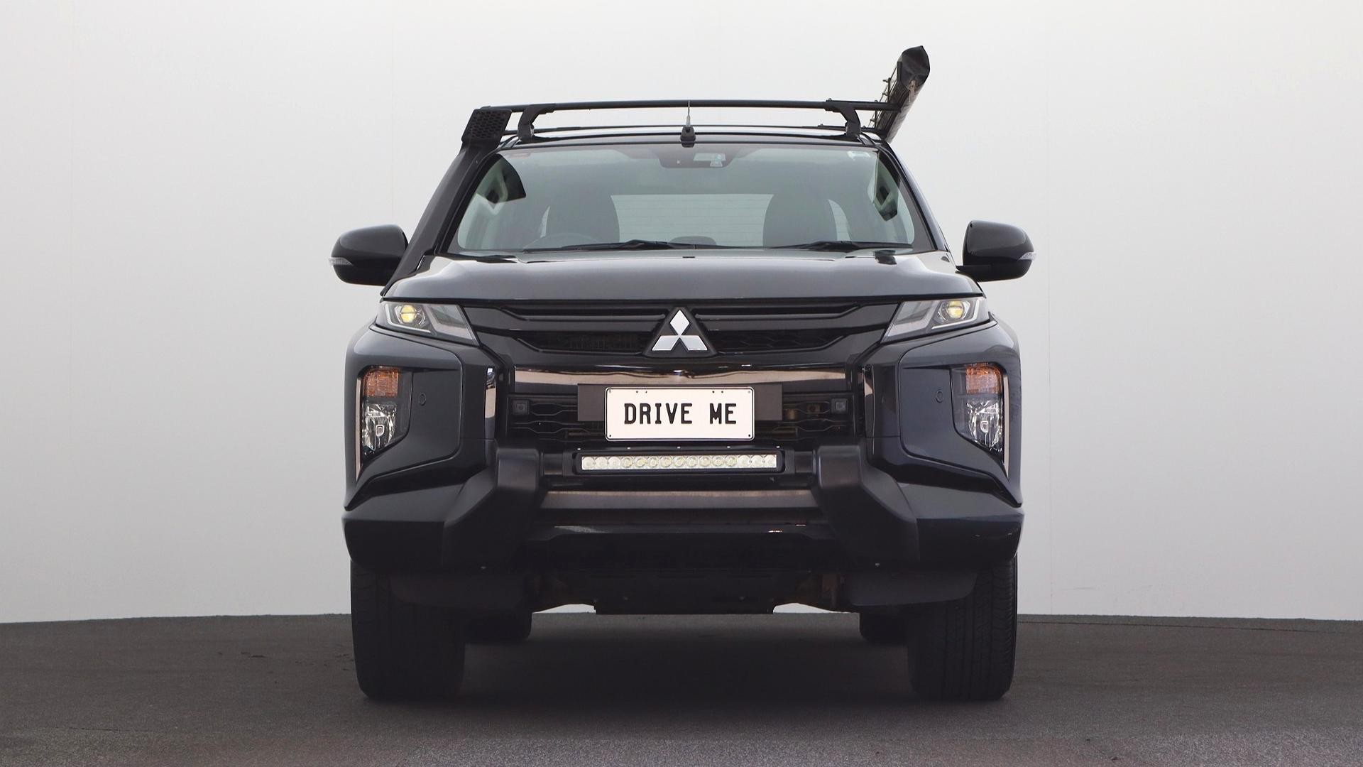 Mitsubishi Triton image 2