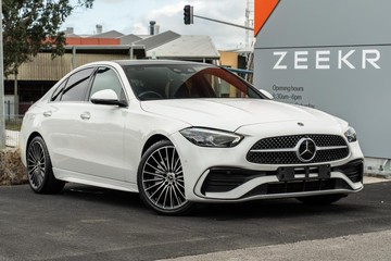 https://dvg-vehicle-assets.s3.amazonaws.com/U18928/8nv12ytcjydu8hhhku496bbbg.jpg