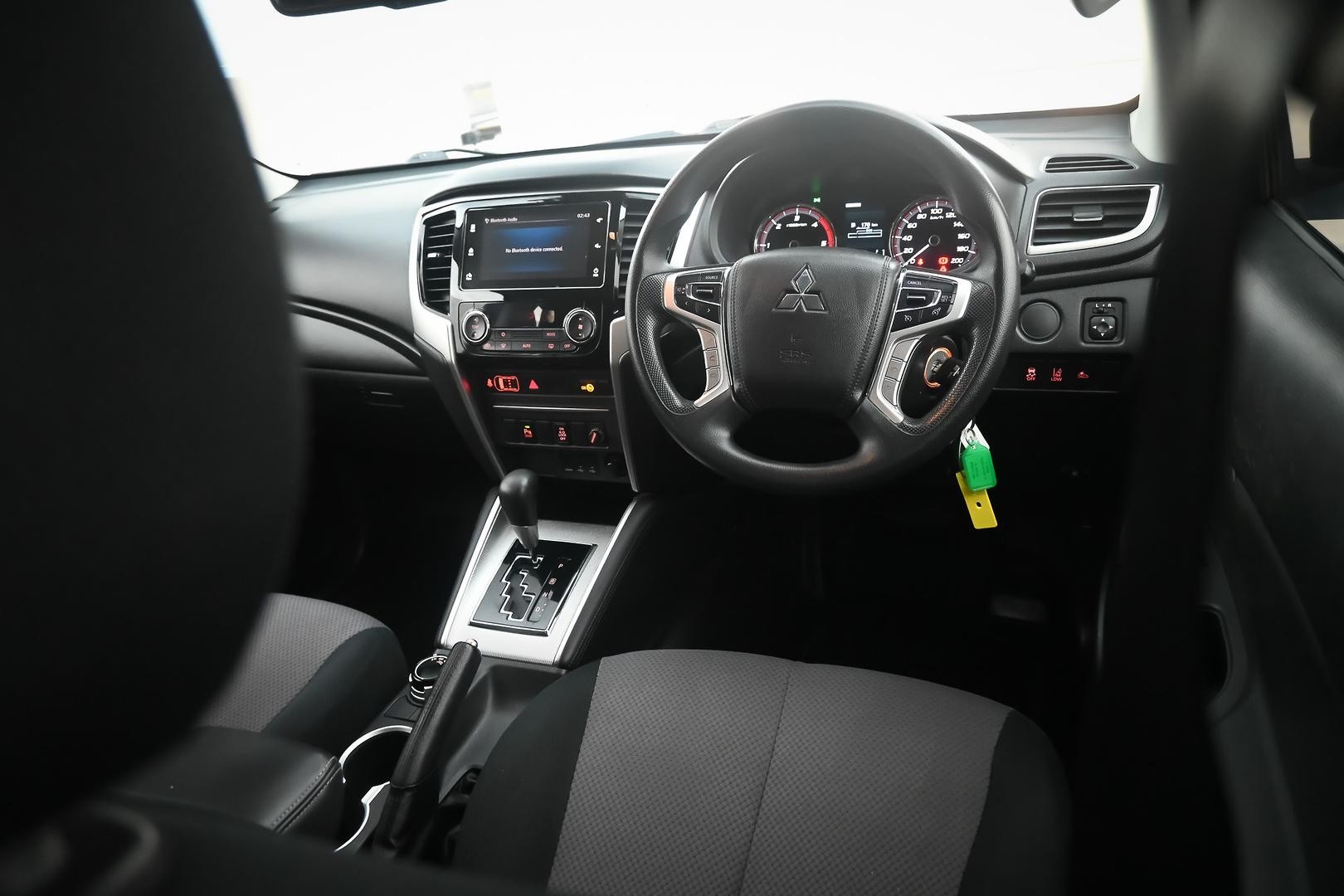 Mitsubishi Triton image 4