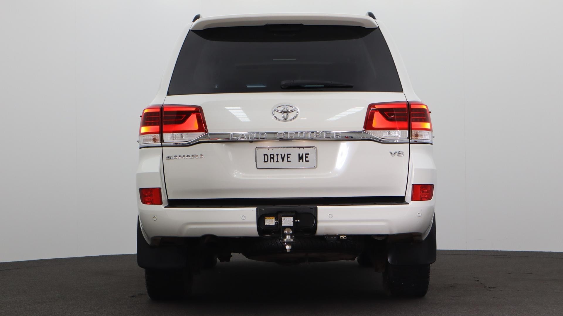 Toyota Landcruiser image 3