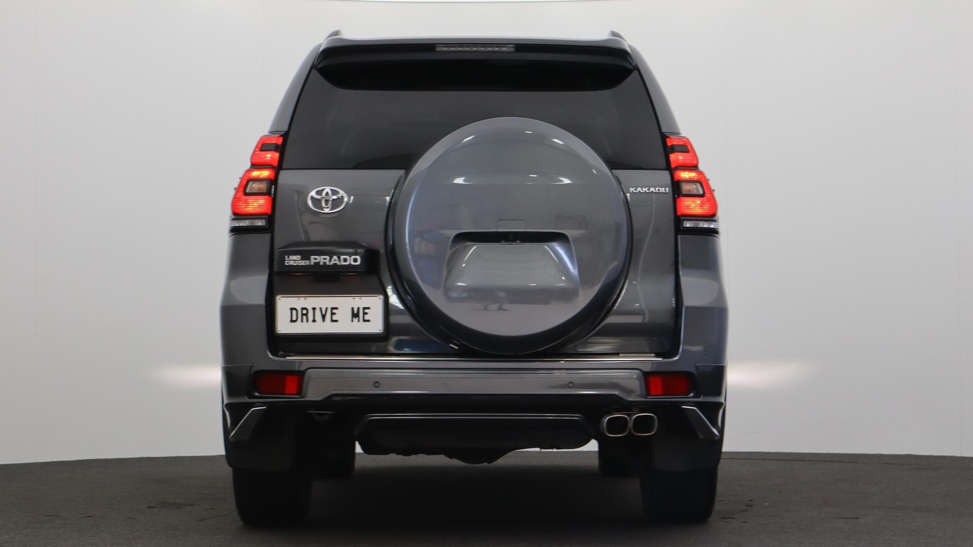 Toyota Landcruiser Prado image 3