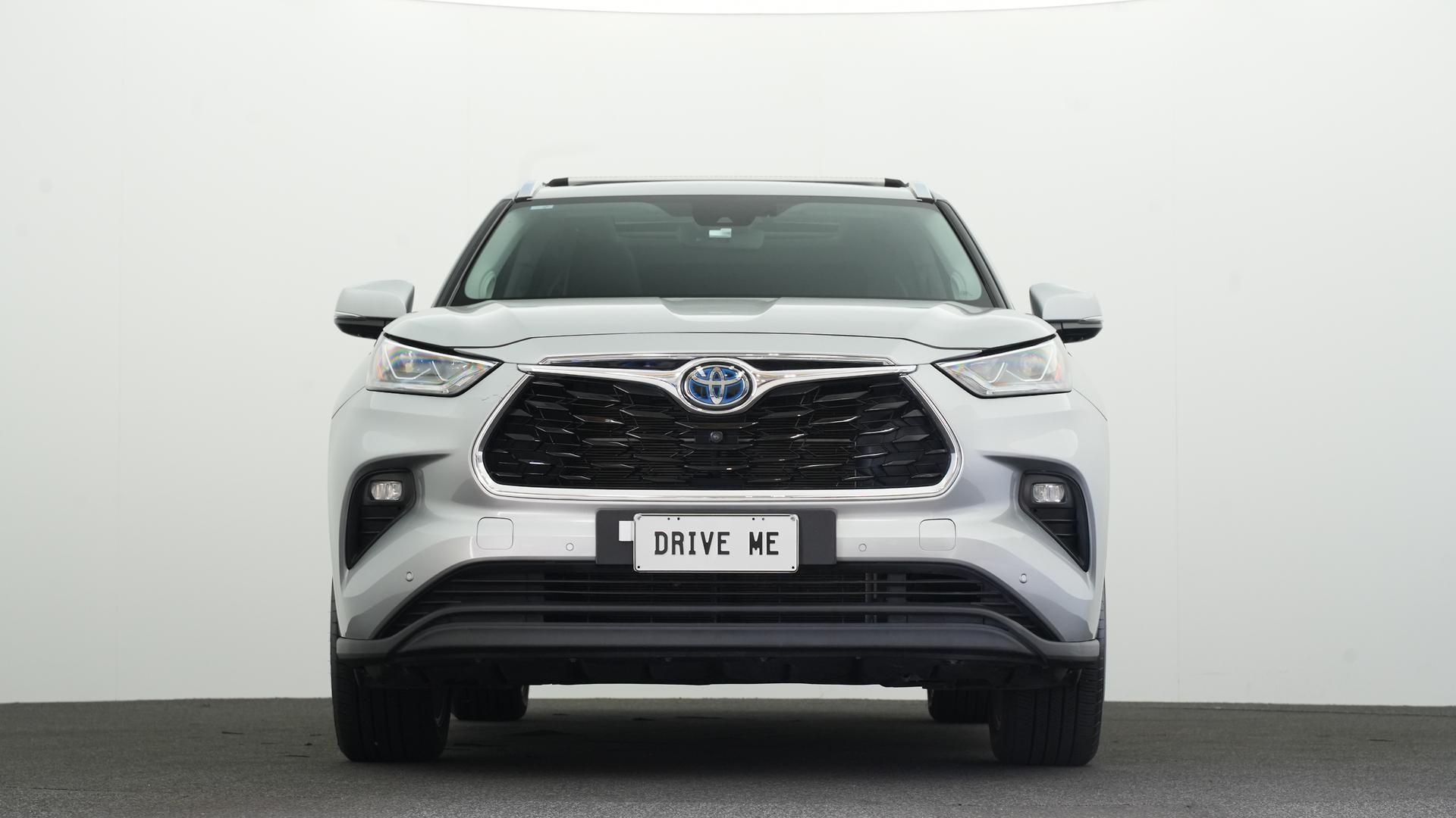 Toyota Kluger image 2