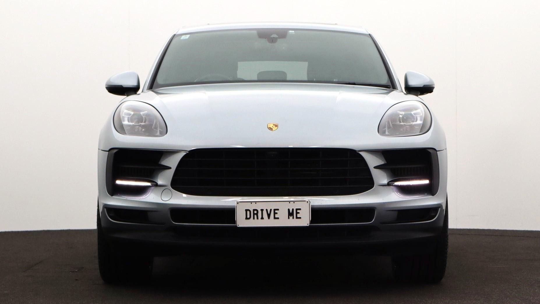 Porsche Macan image 2